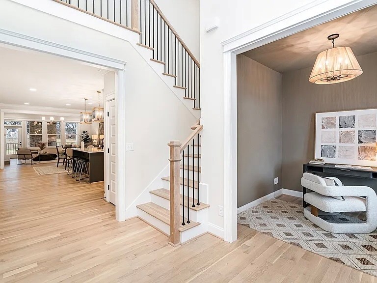 2528 Park Dr