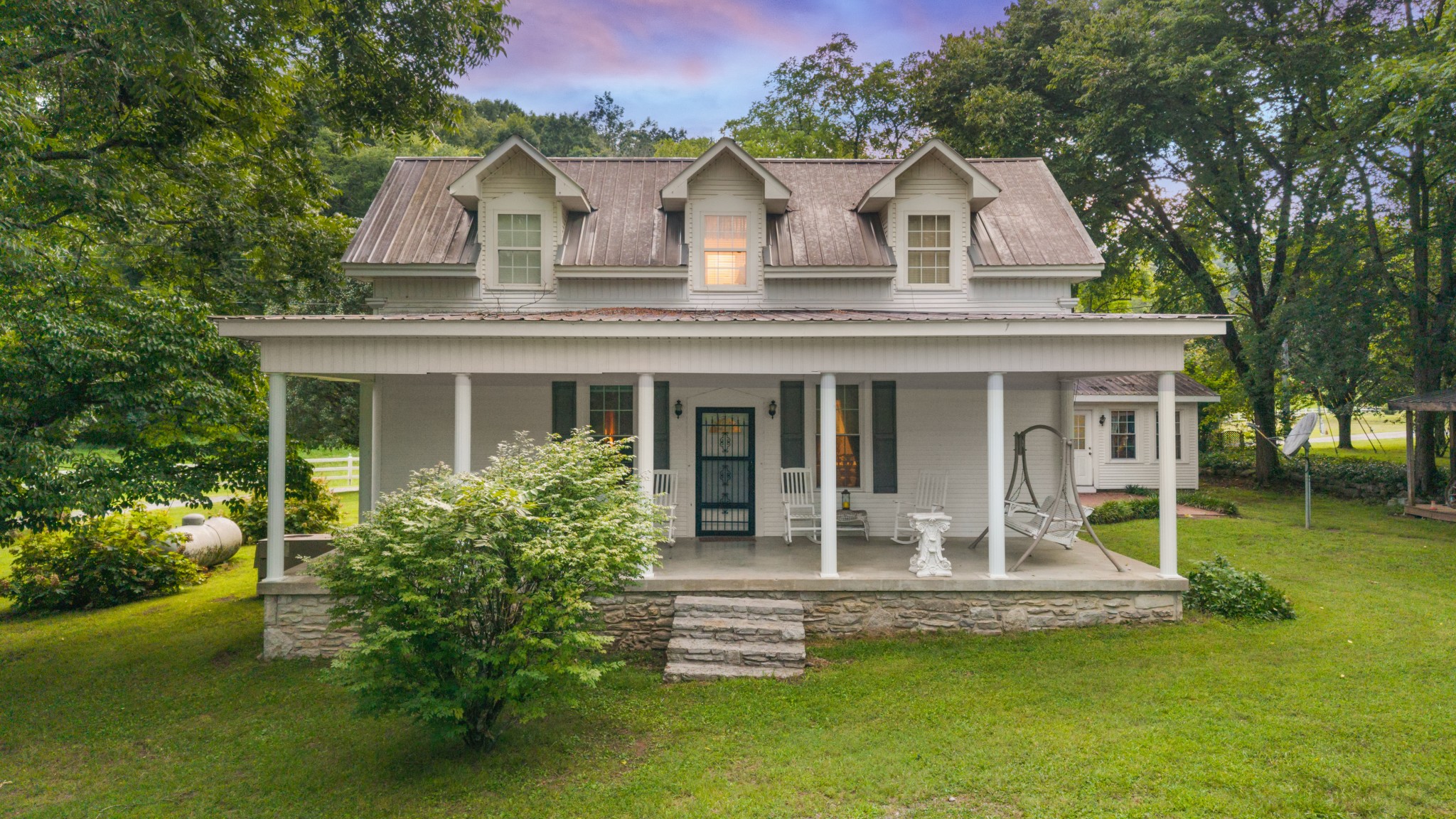 54 Warden Rd