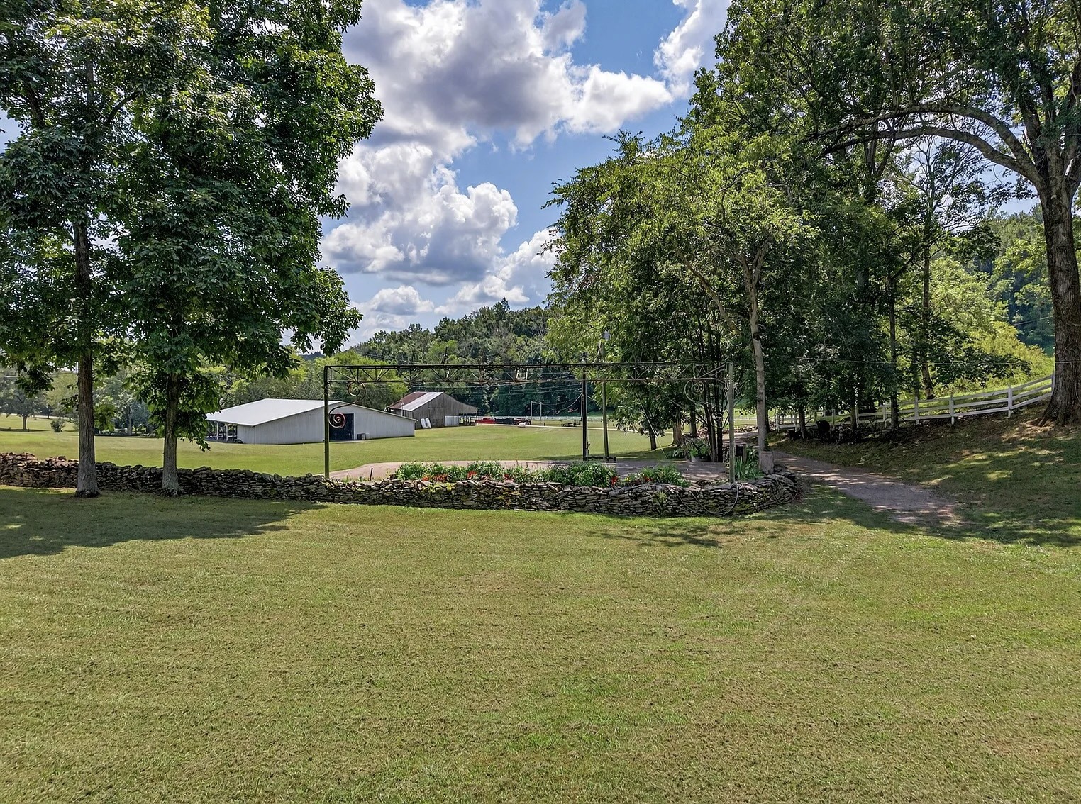 54 Warden Rd
