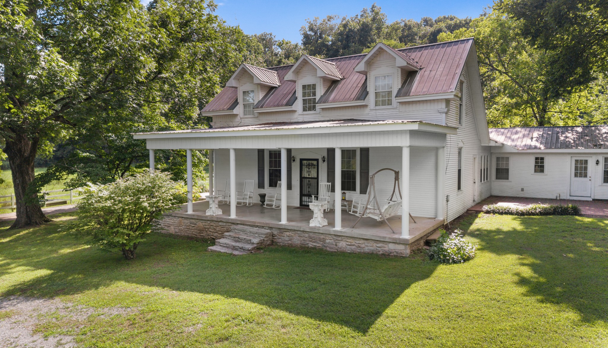 54 Warden Rd