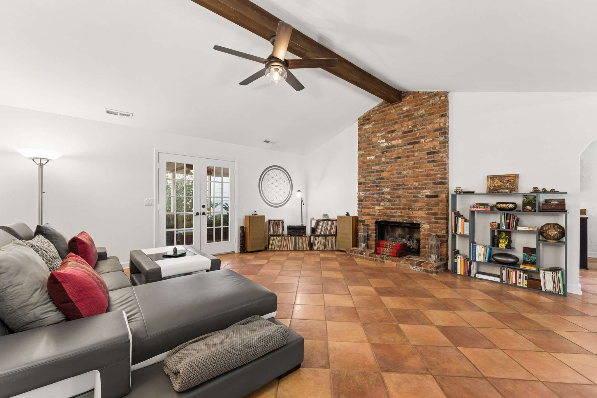 1006 Boxwood Dr