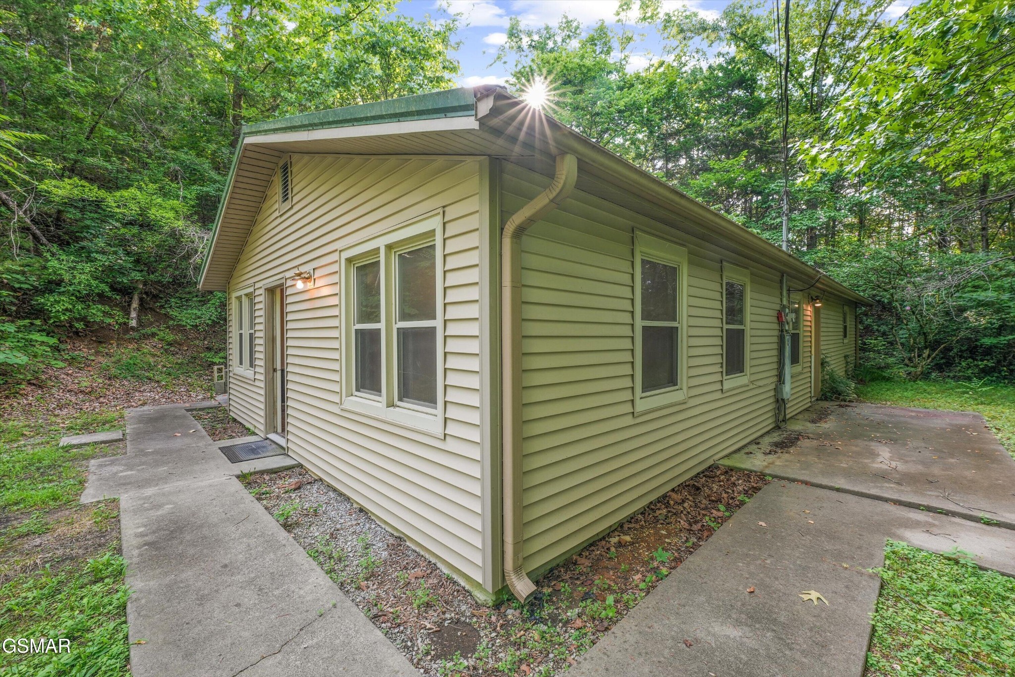 324 Whaley Way