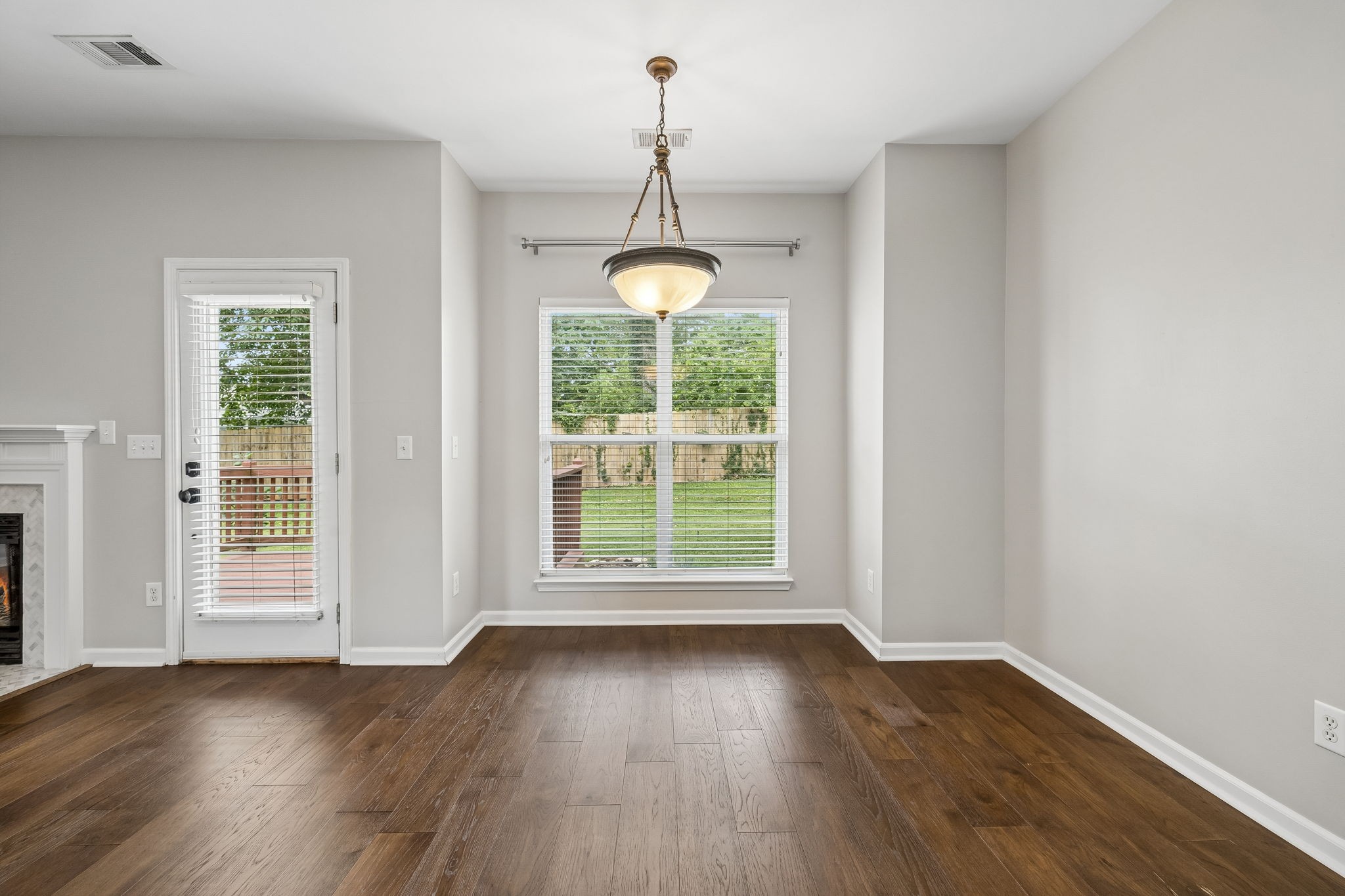 422 Normandy Cir