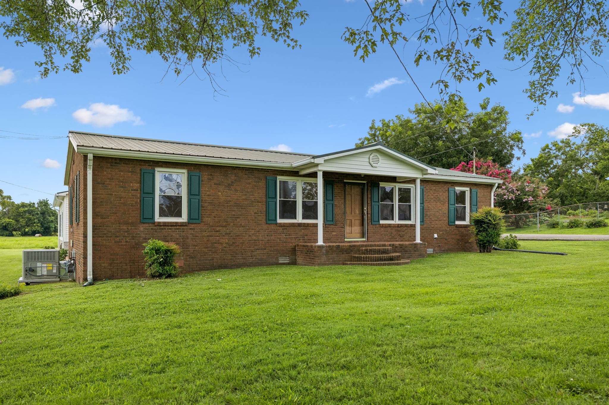 861 Fox Ln