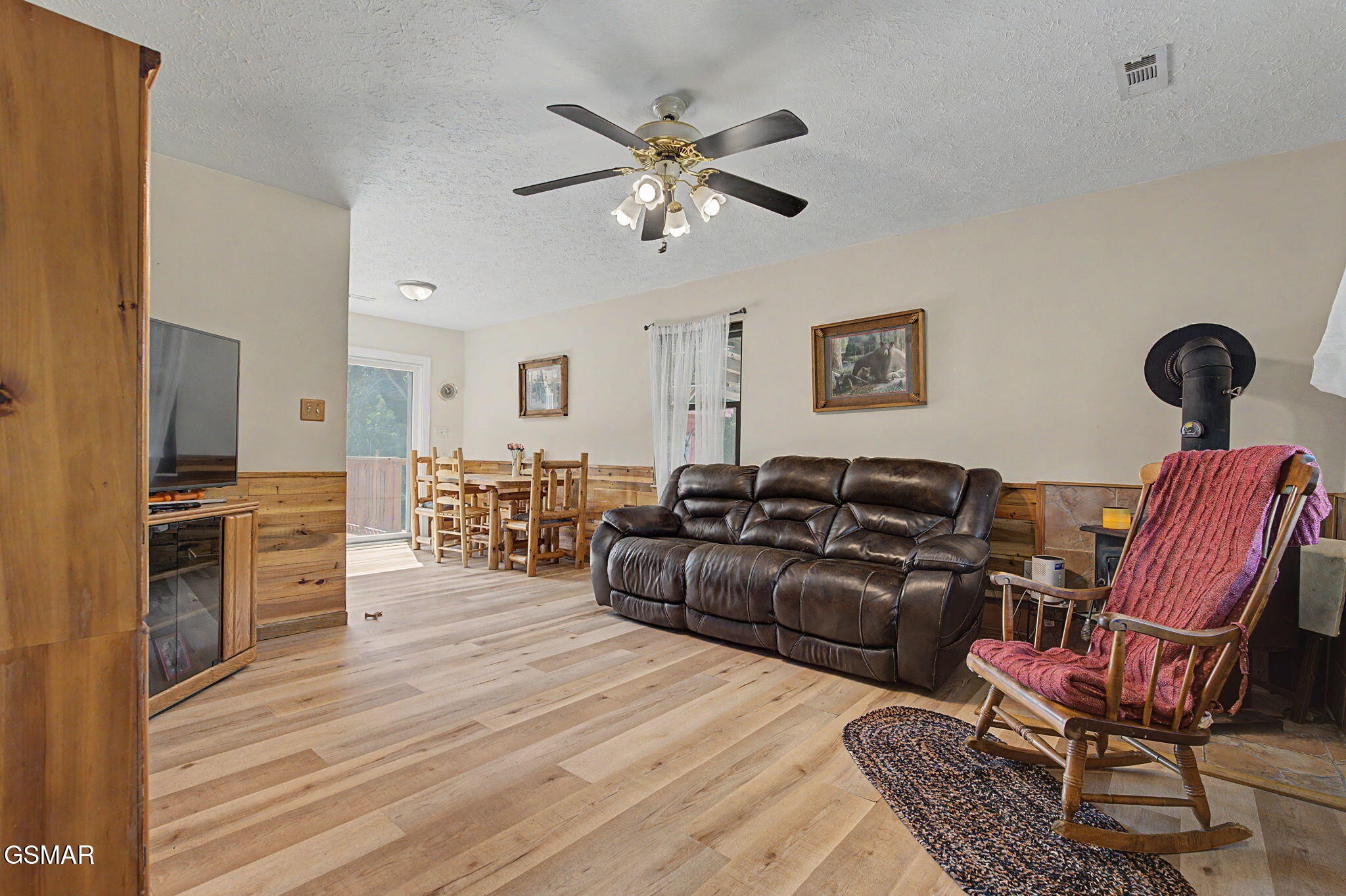 4246 Meadow Circle