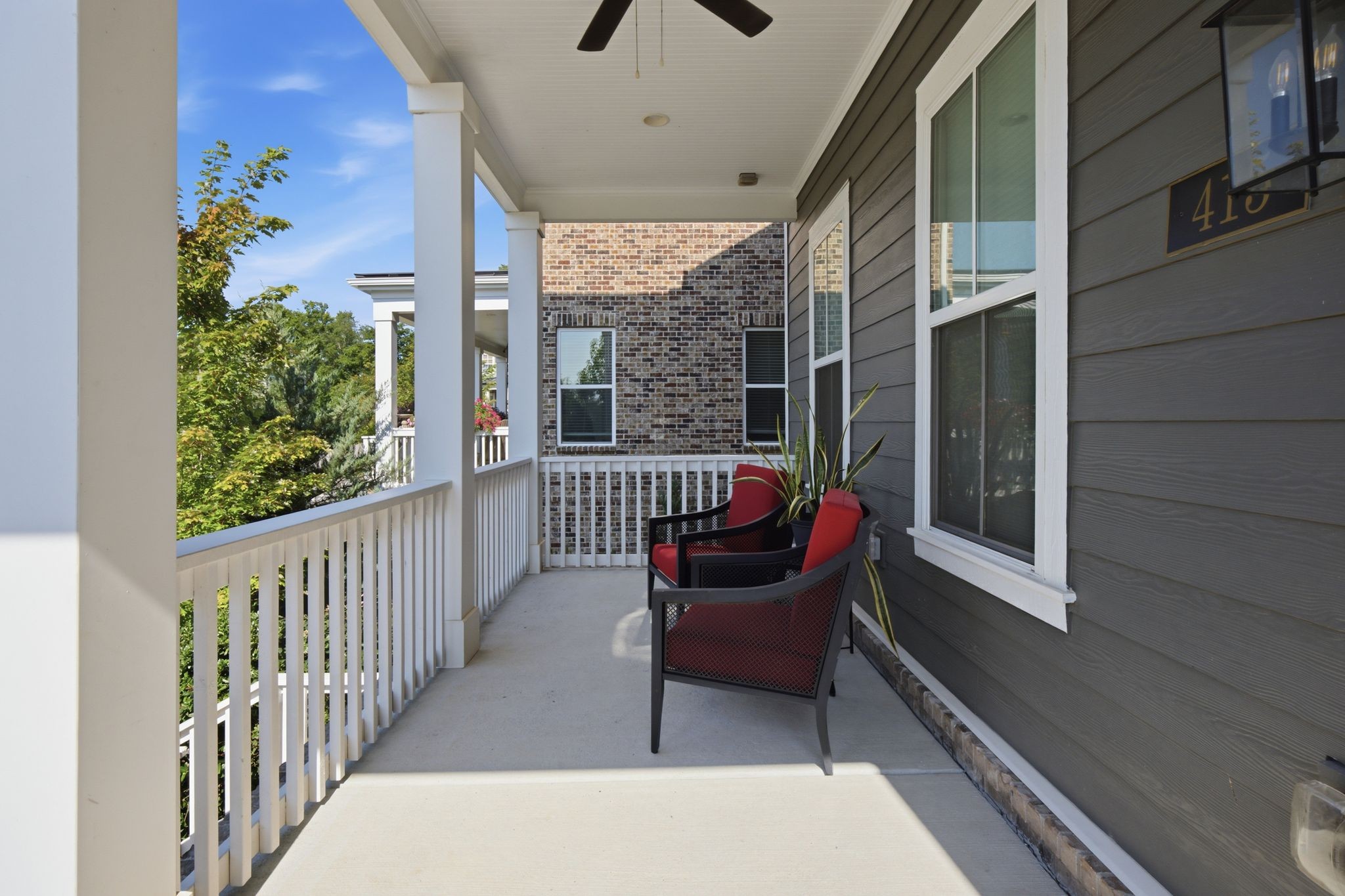 415 Dewar Dr