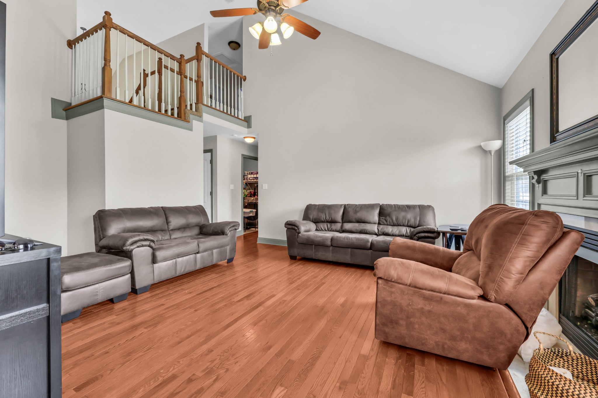 853 Samantha Ln