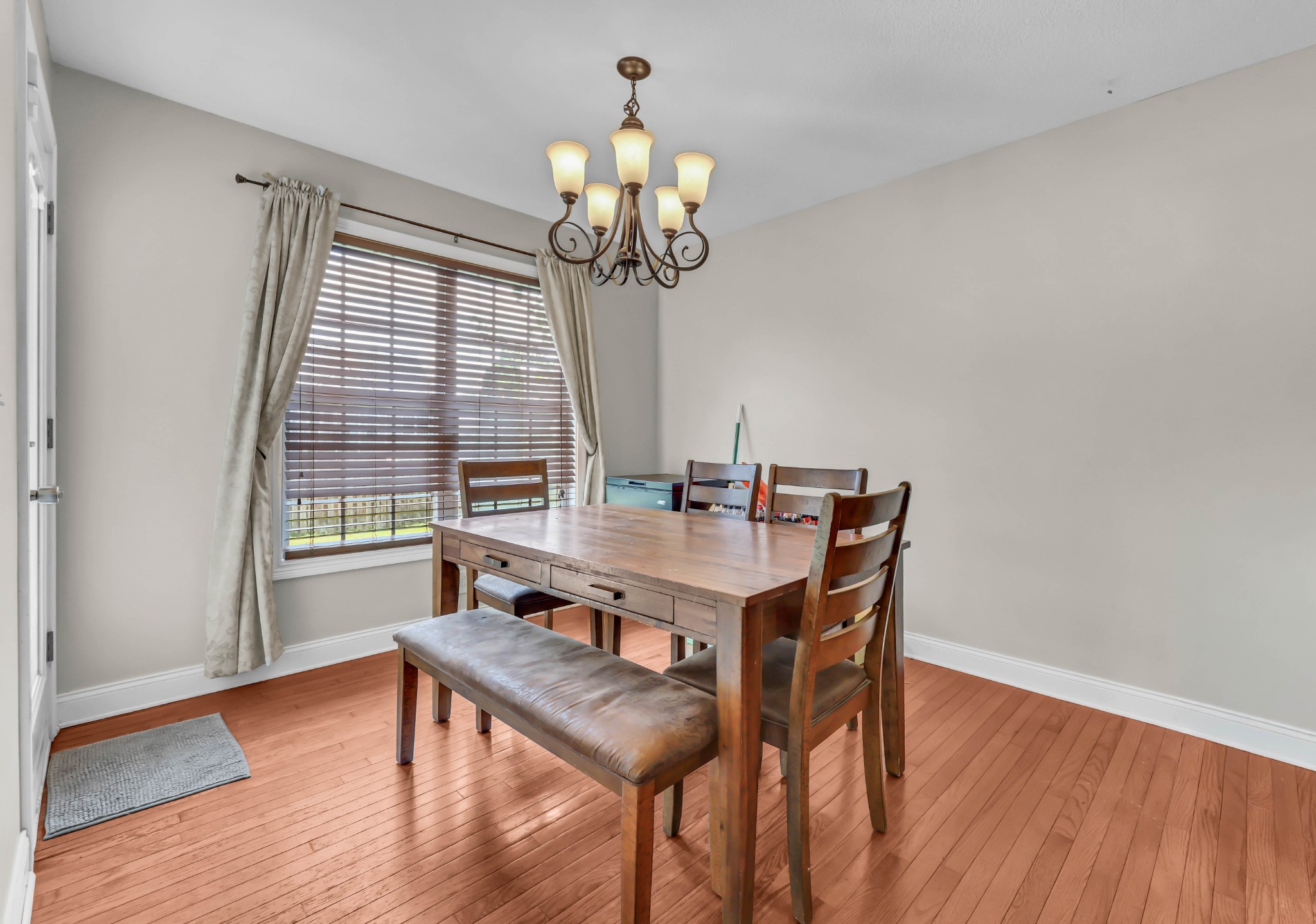 853 Samantha Ln