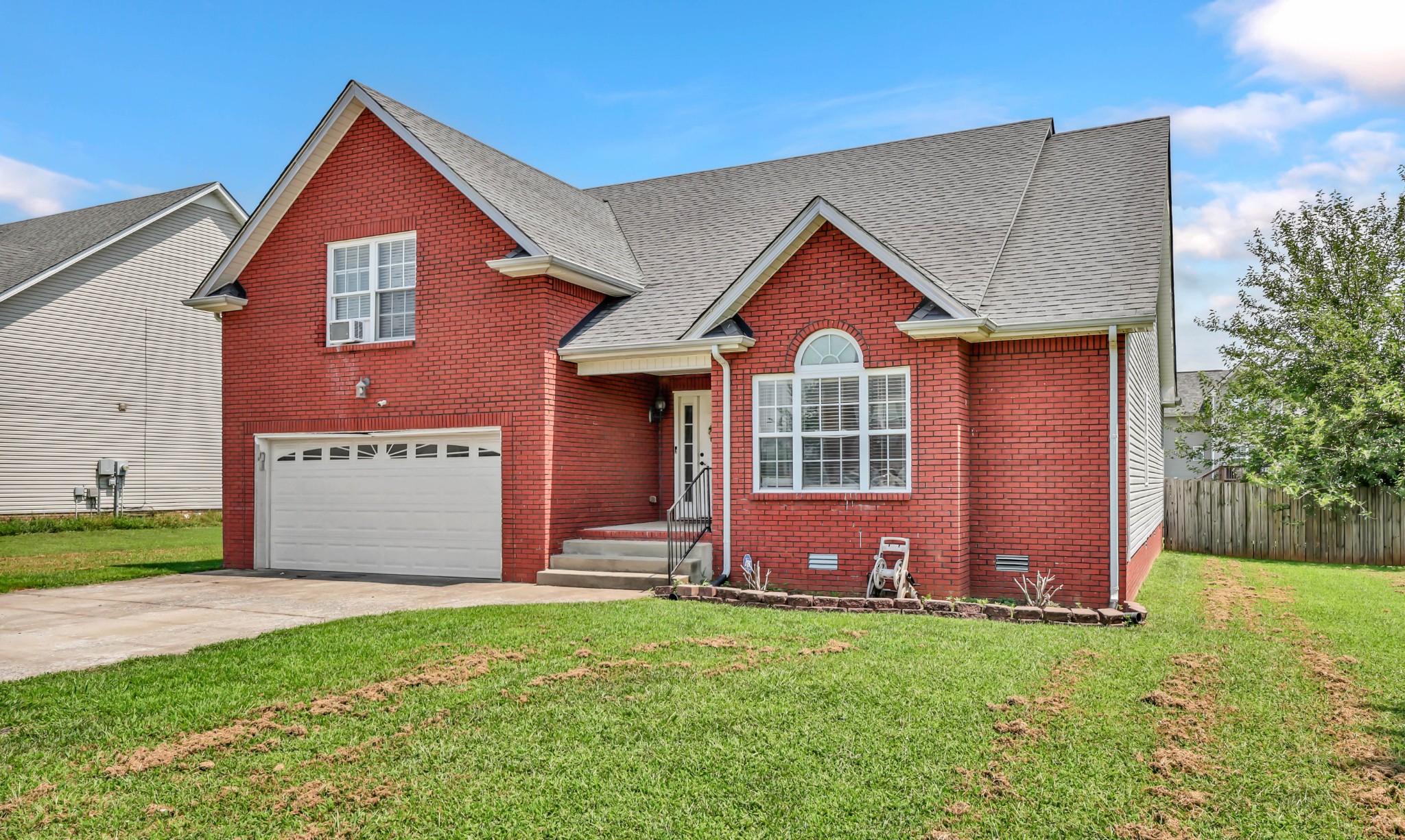 853 Samantha Ln