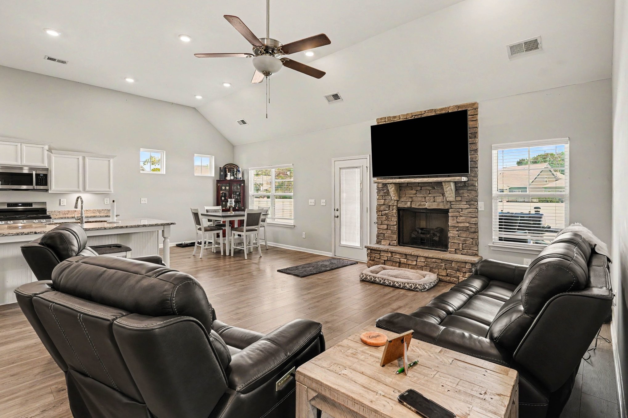6014 Venable Ct