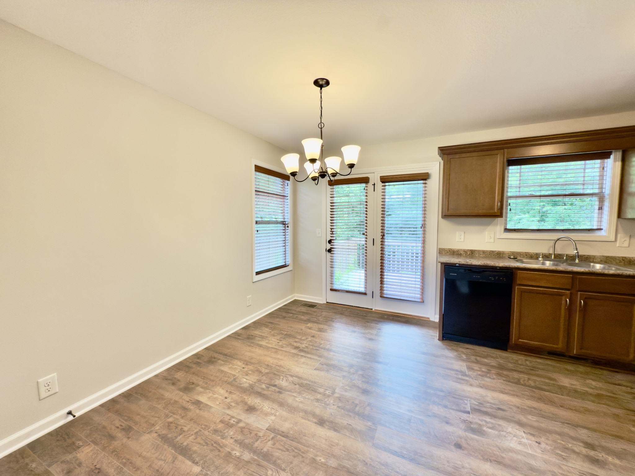 638 Hidden Valley Dr