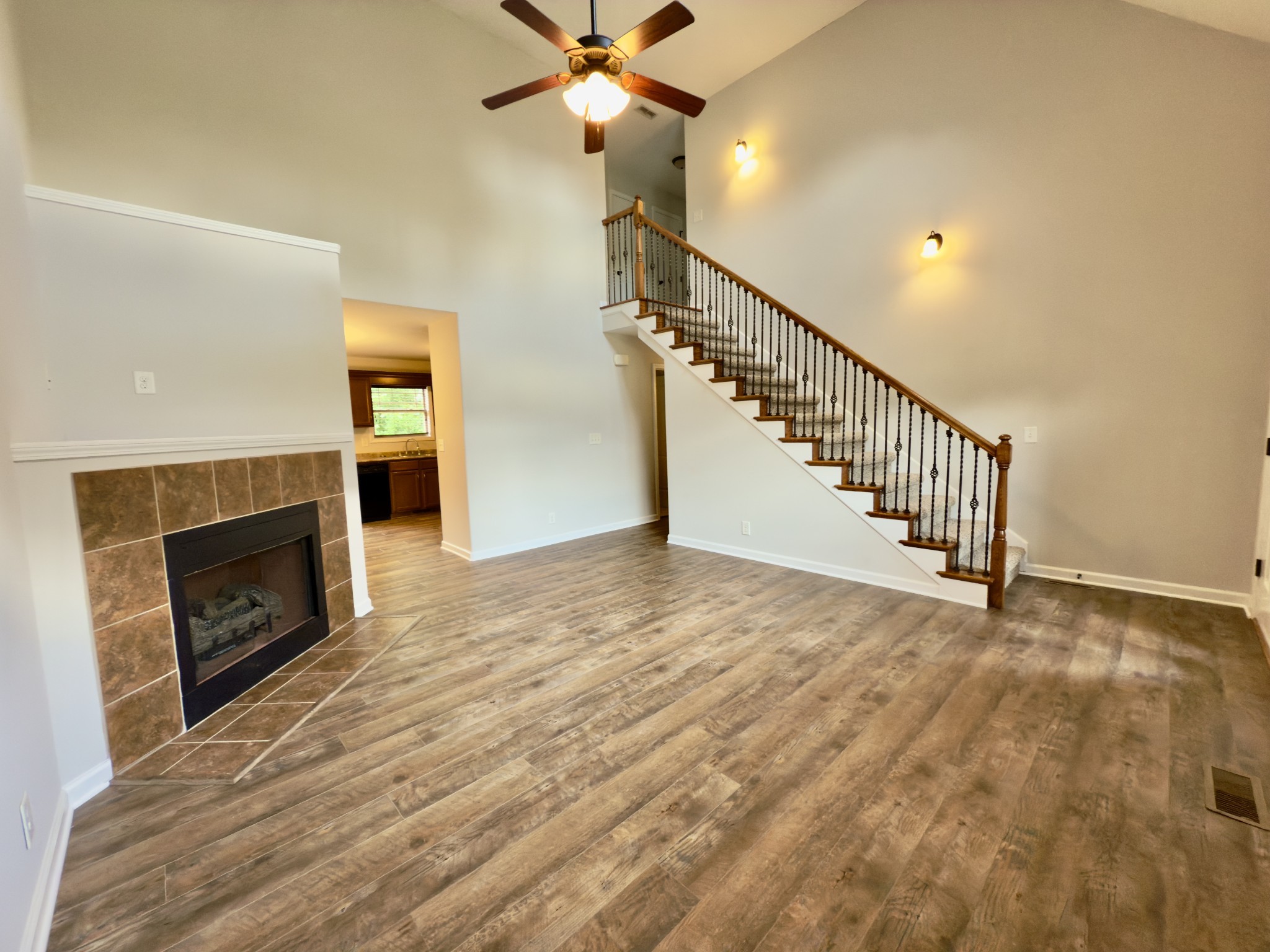 638 Hidden Valley Dr