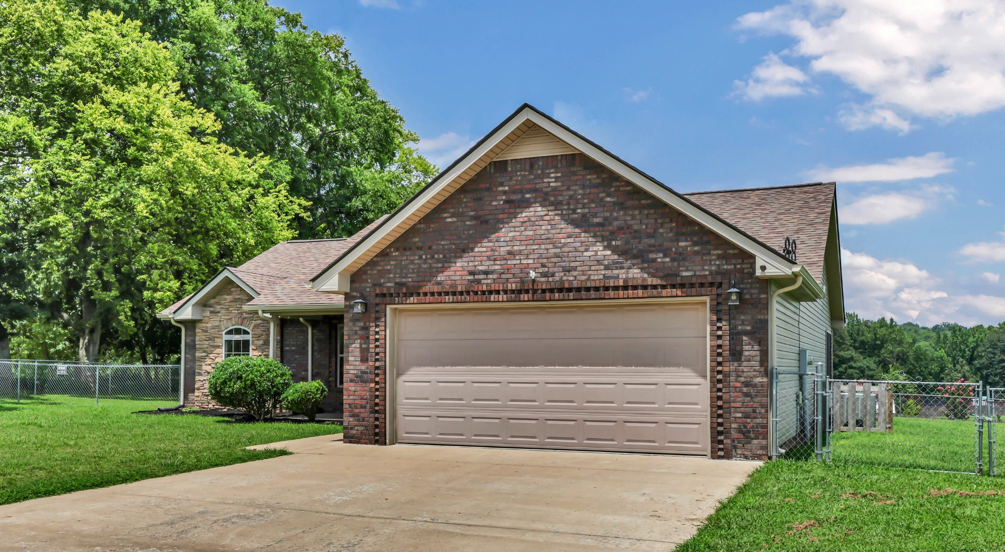 1453 Rustys Ln
