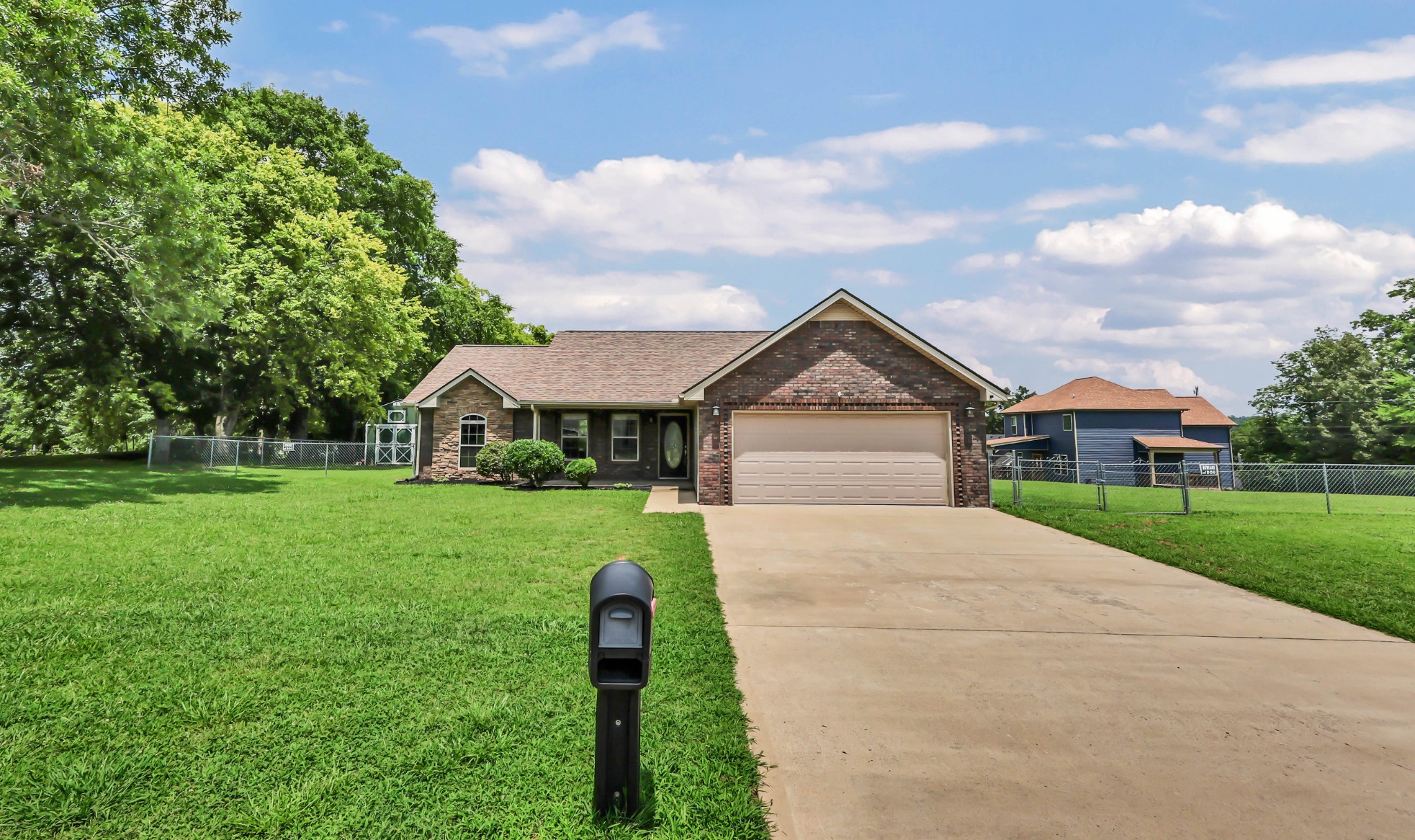 1453 Rustys Ln