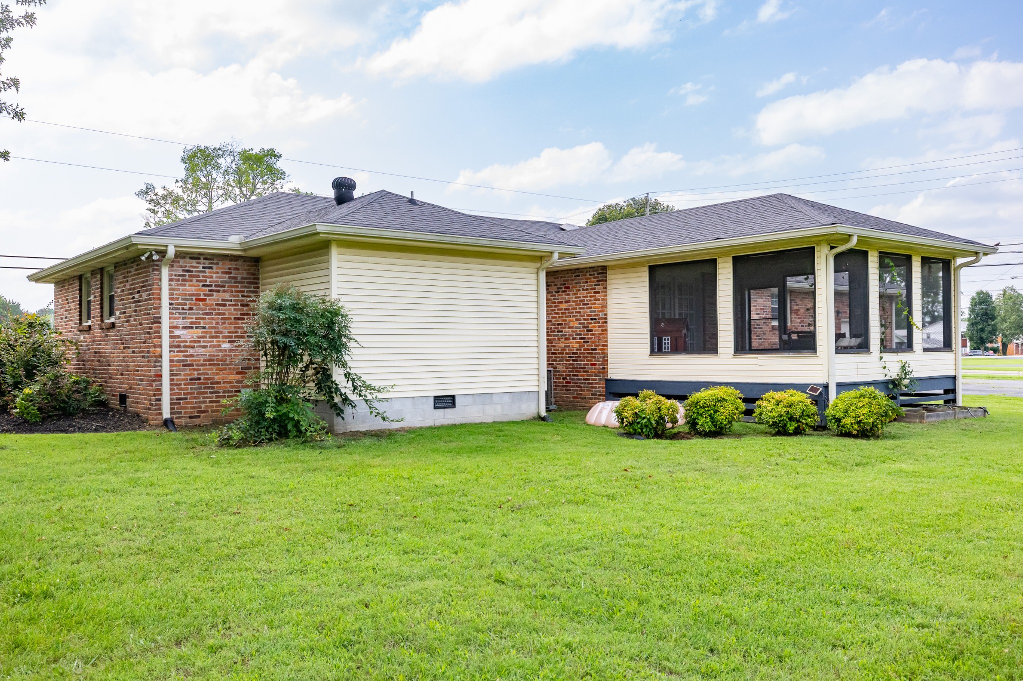 299 Winwood Dr
