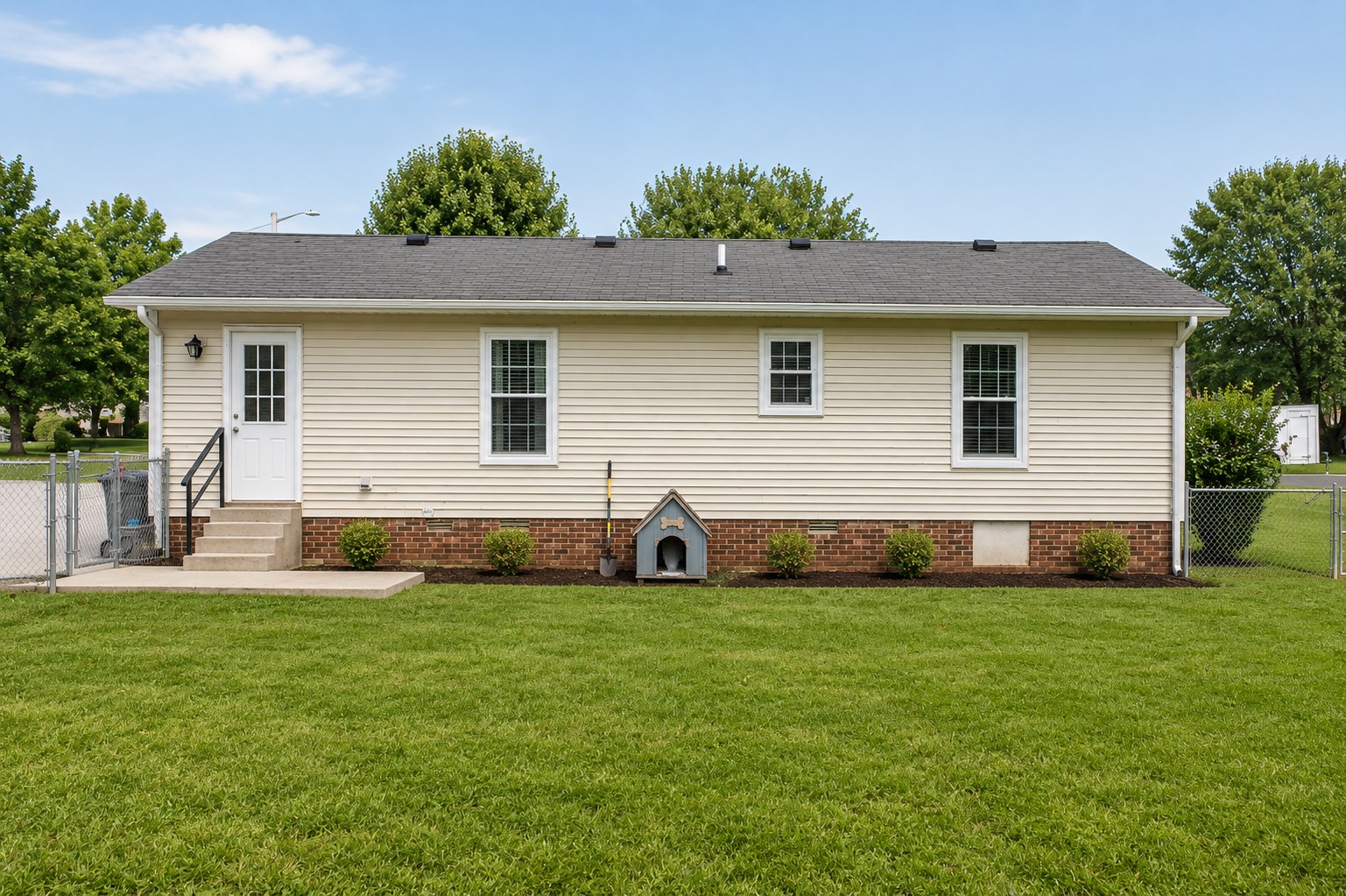 701 Herb Dr