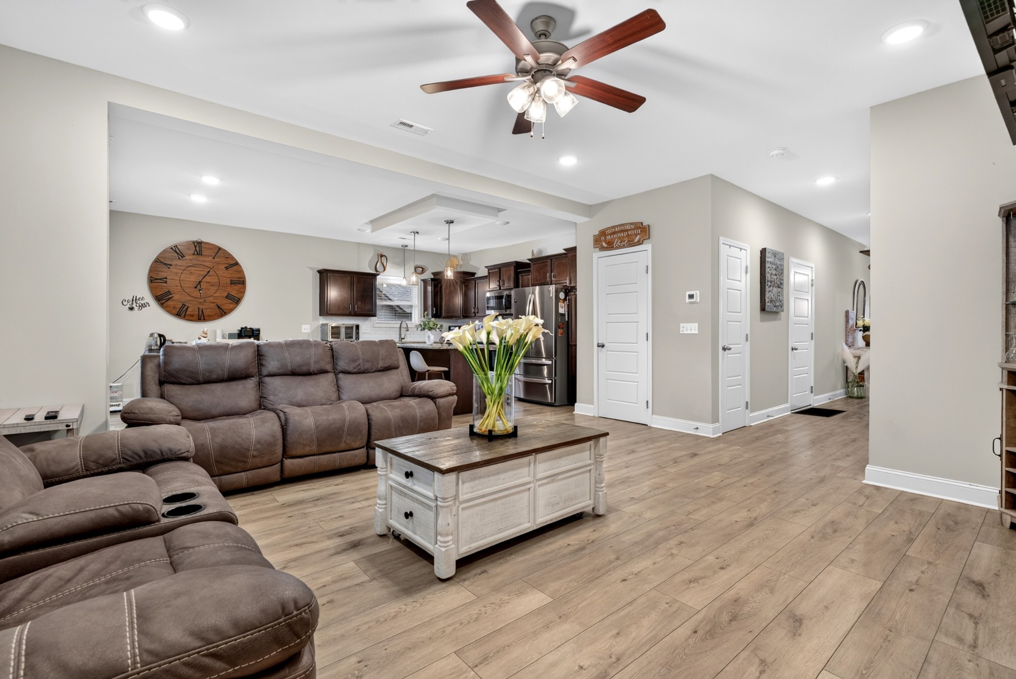 2422 Bucklin Dr