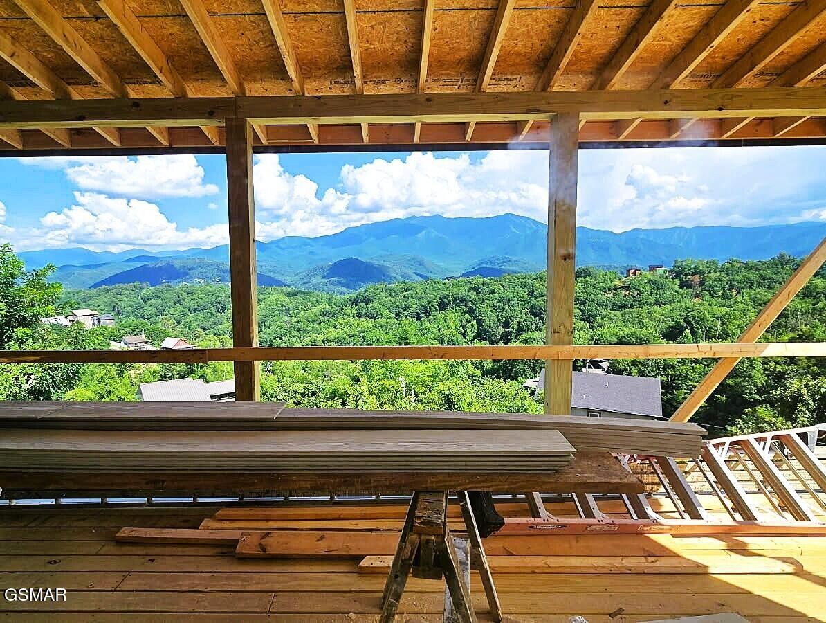 1123 Longview Court