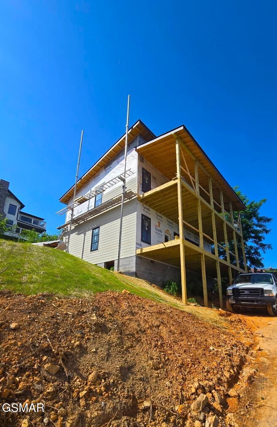 1123 Longview Court