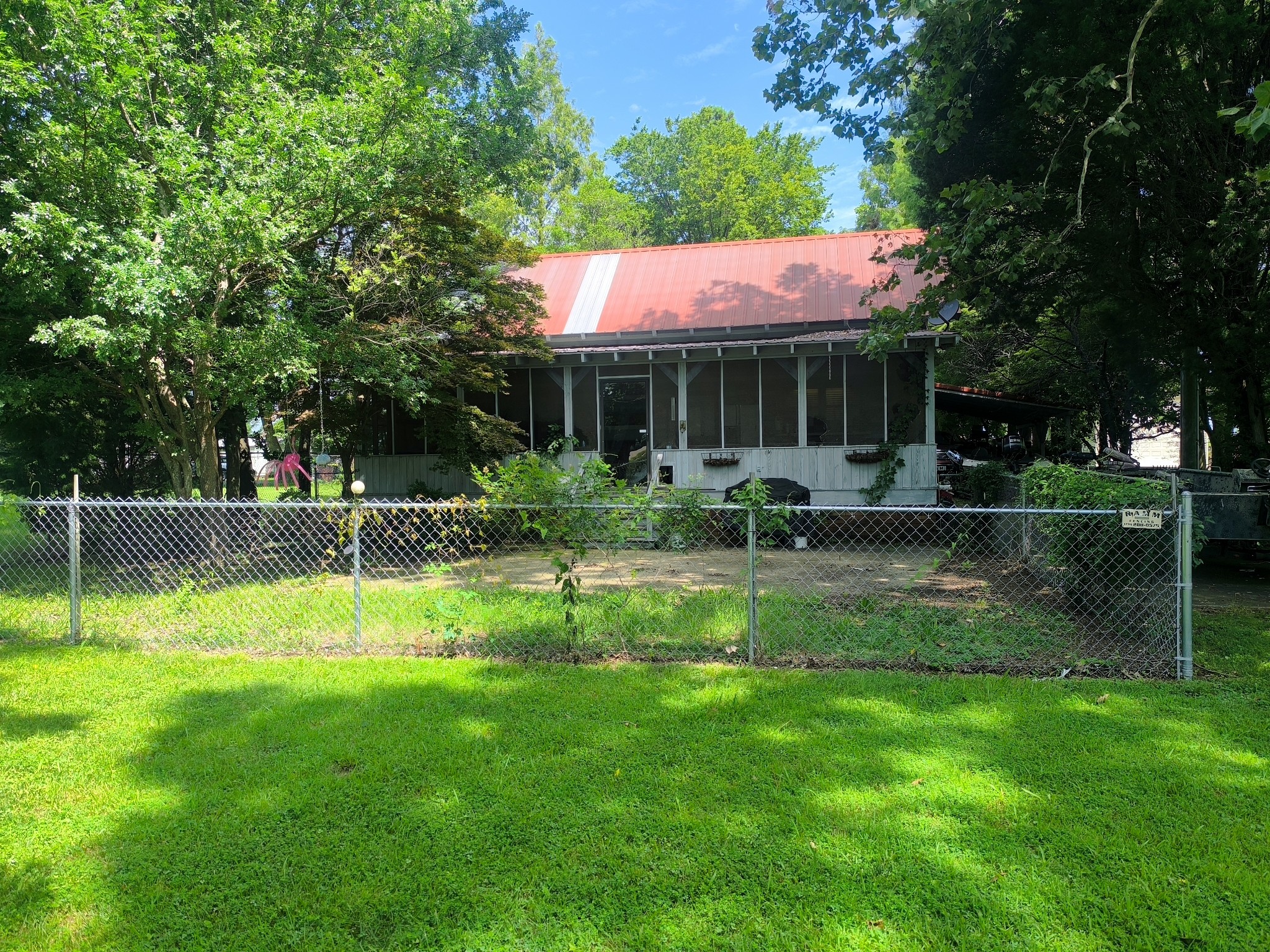 275 Club House Ln