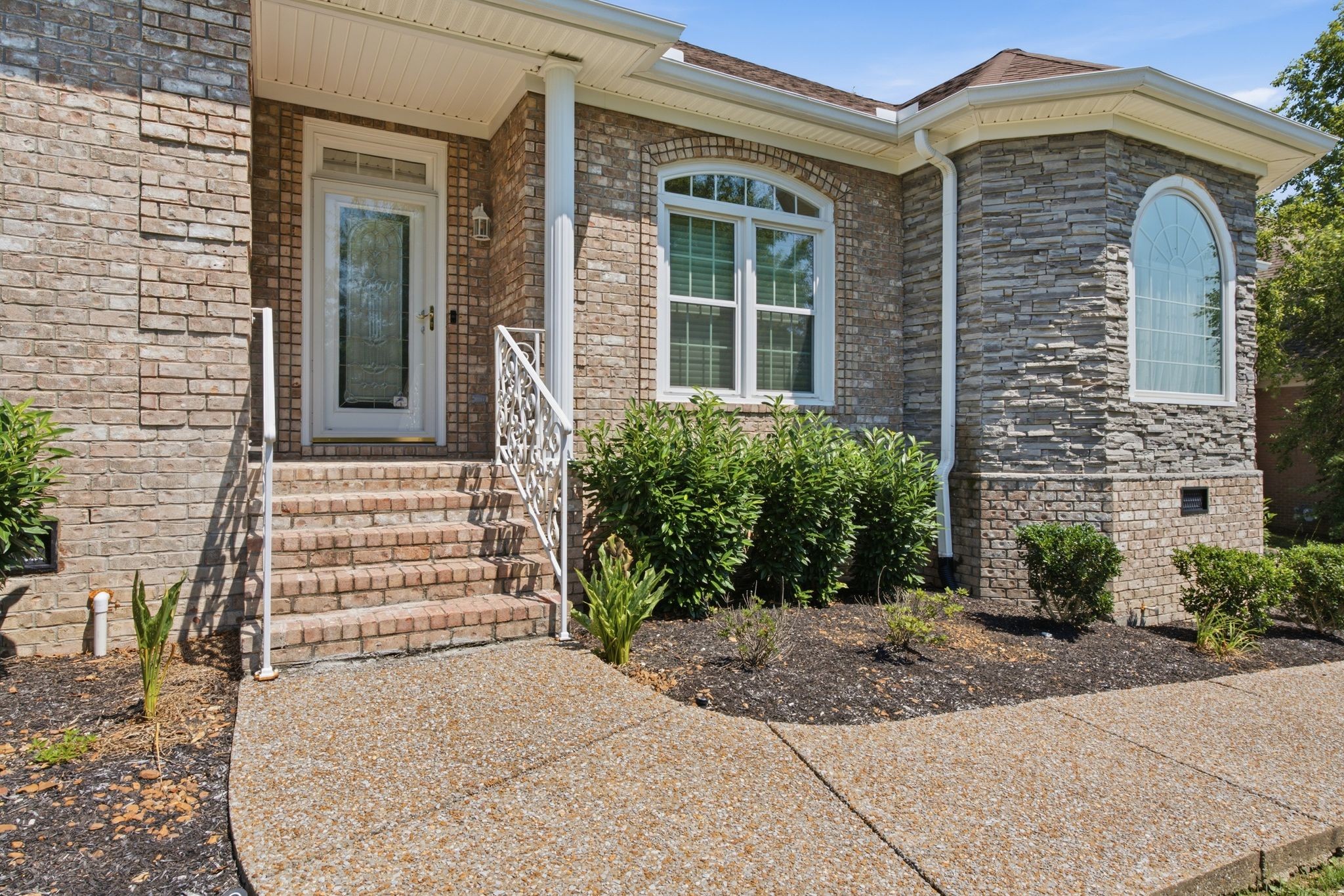 114 Collinwood Dr