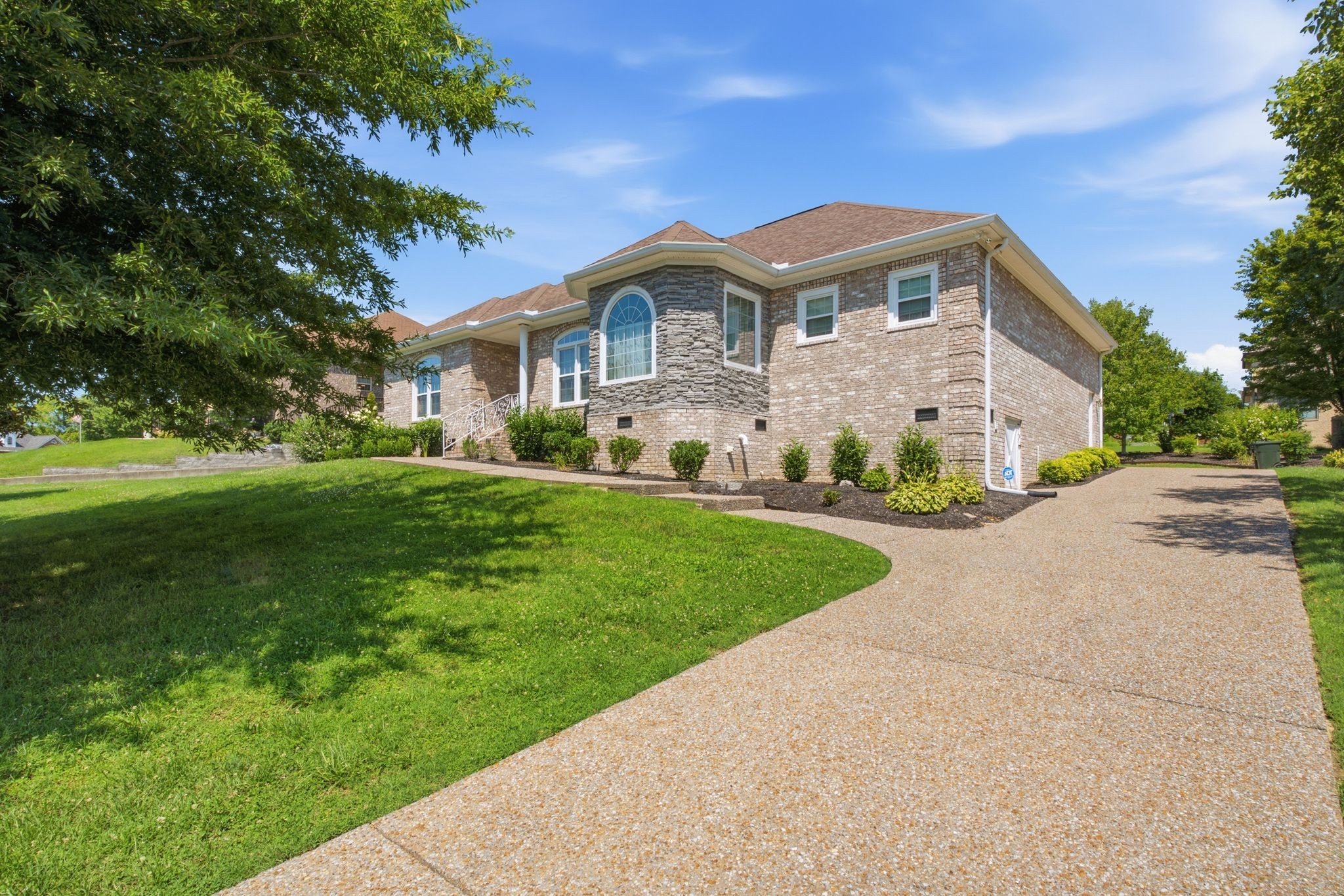 114 Collinwood Dr