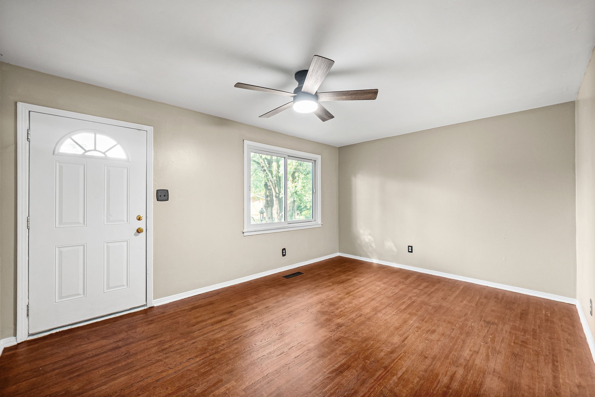 1406 Arden Pl