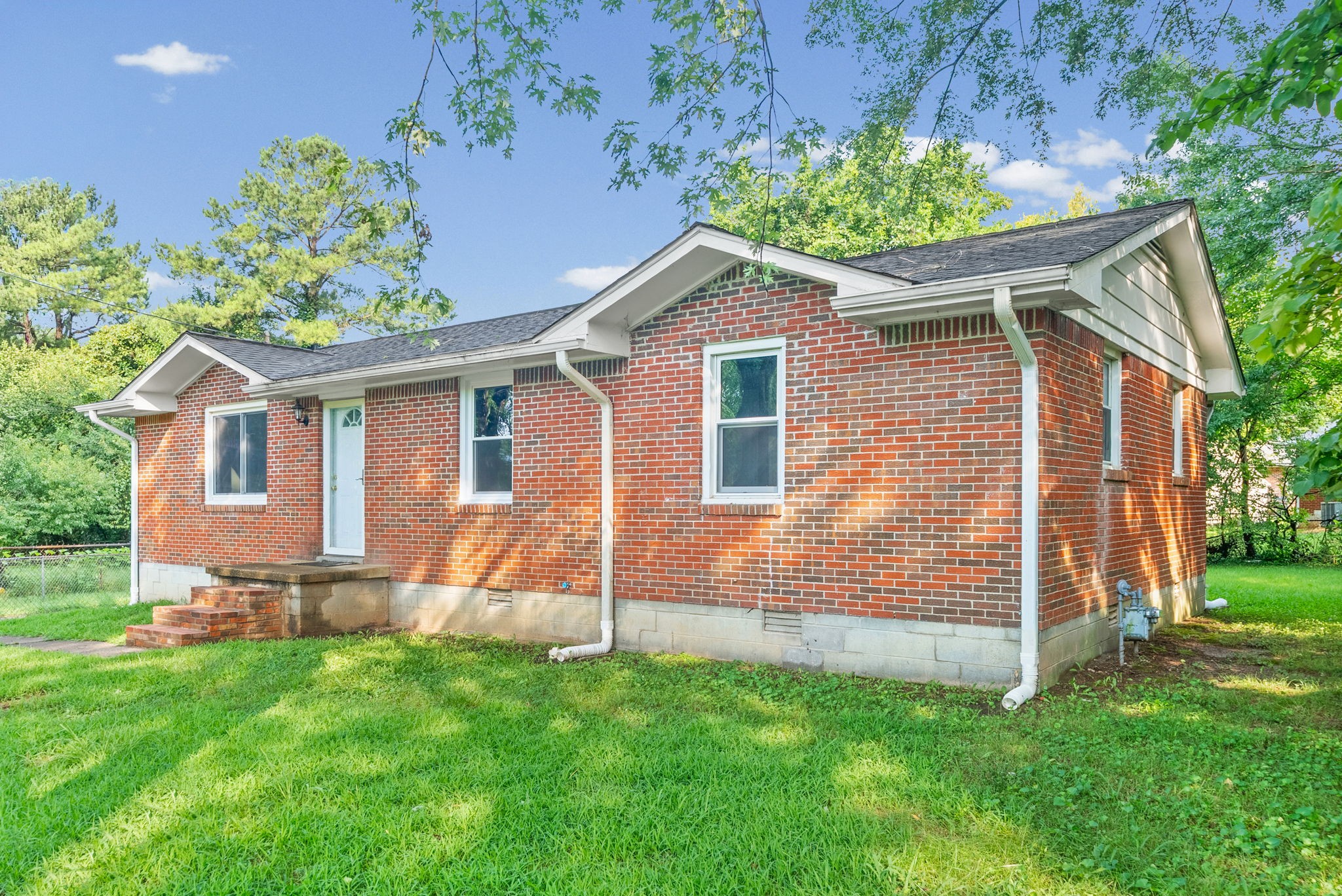 1406 Arden Pl