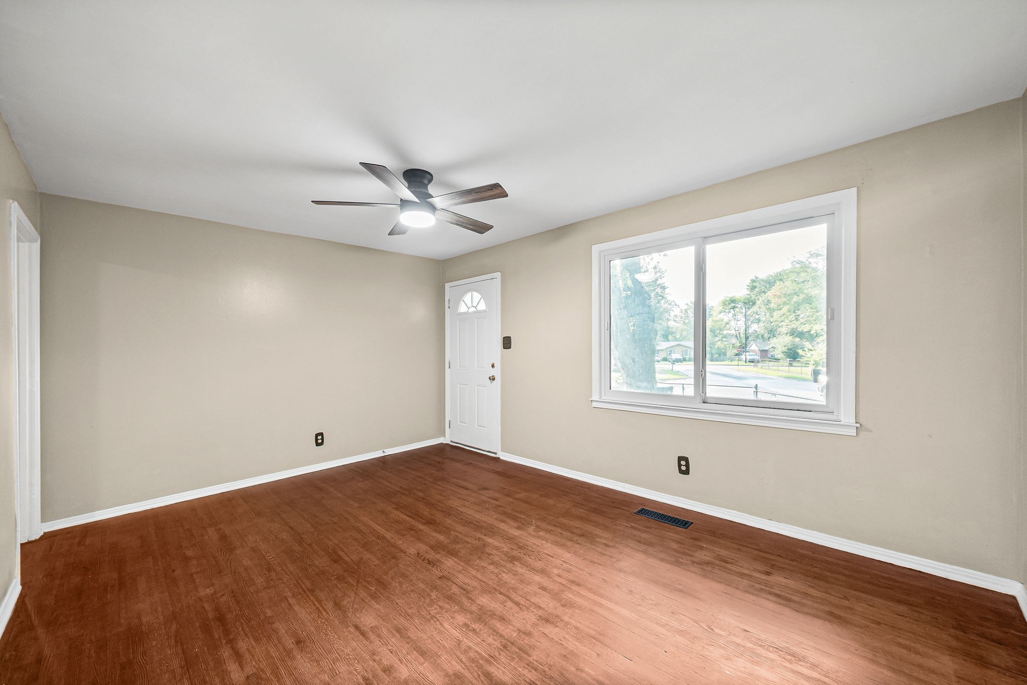 1406 Arden Pl