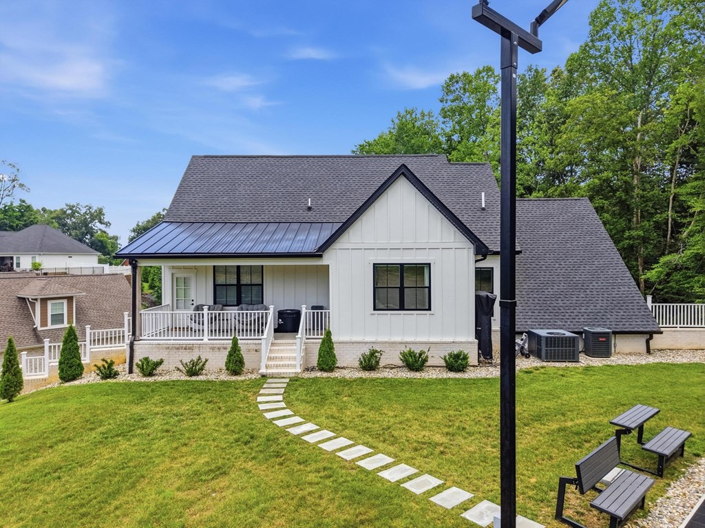 629 Longstreet Dr