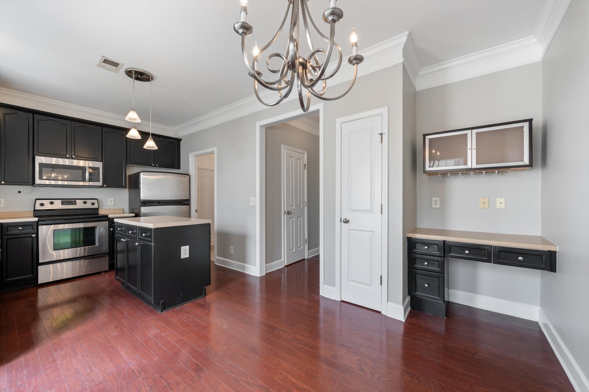 1016 Loxley Dr