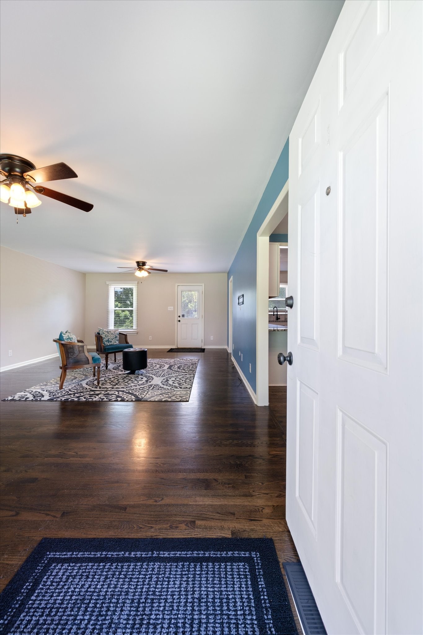 704 Redwood Cir