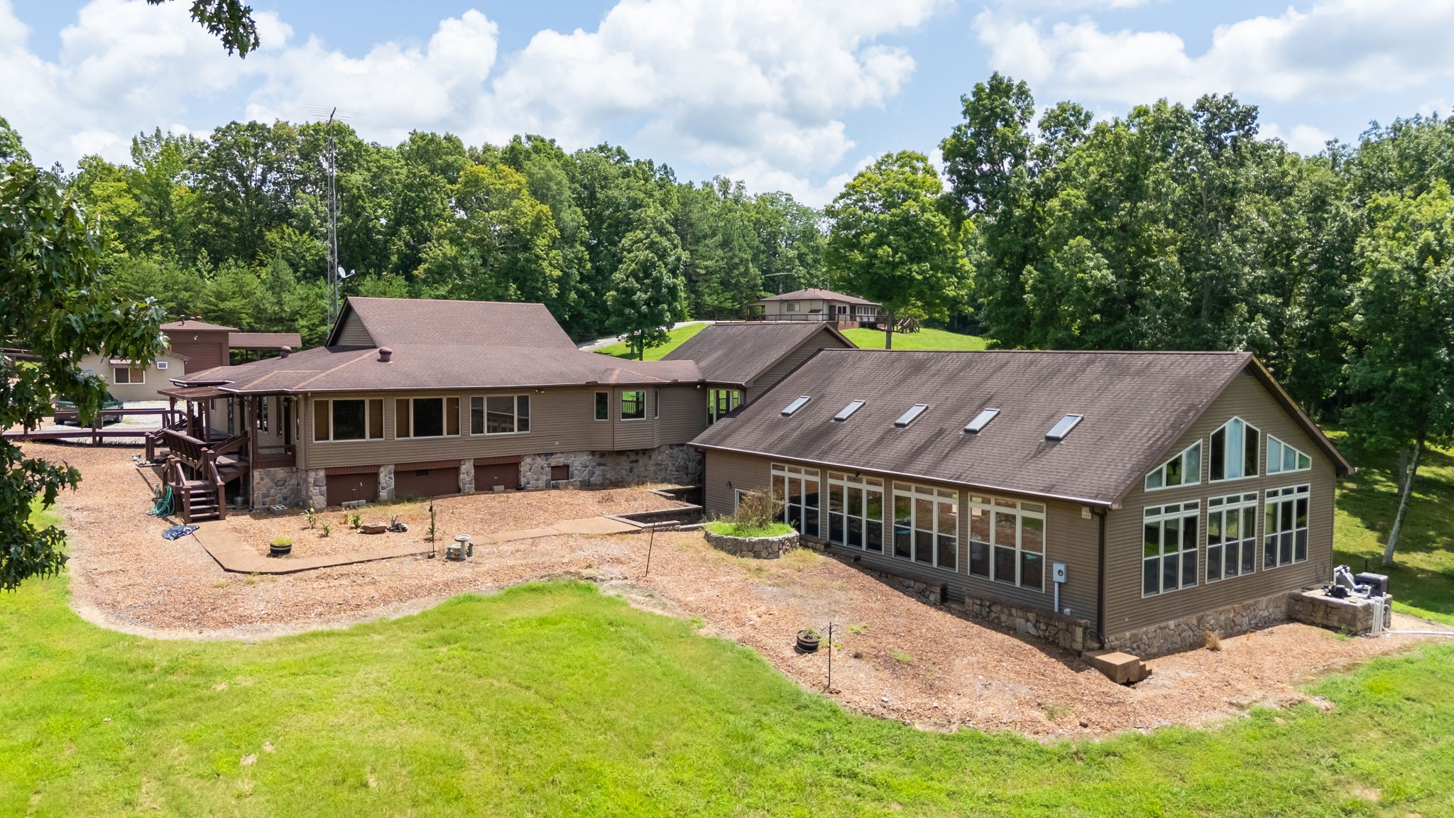 11985 Highway 641, S