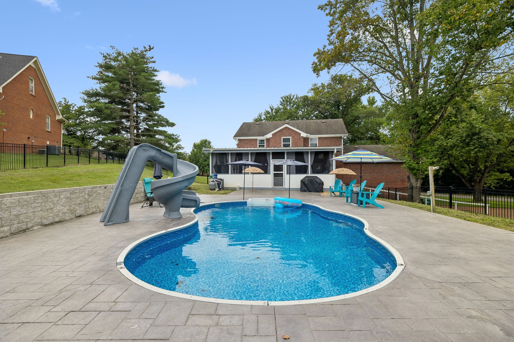 28 Noel Dr
