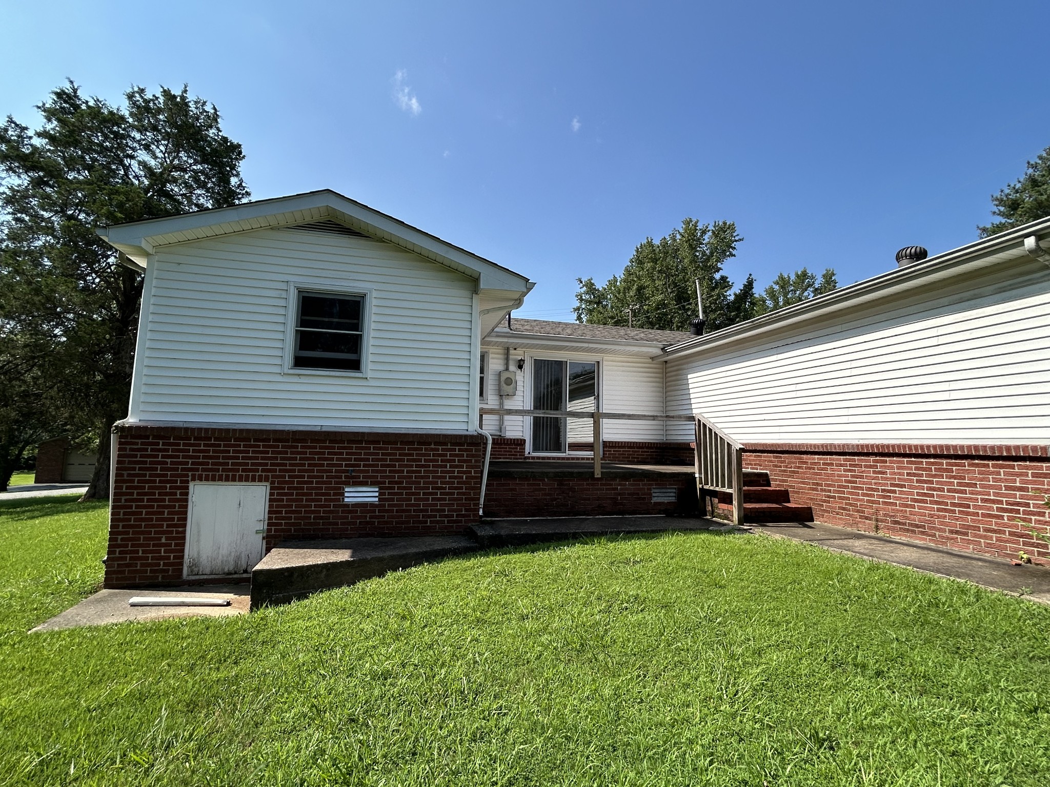130 Mimosa St