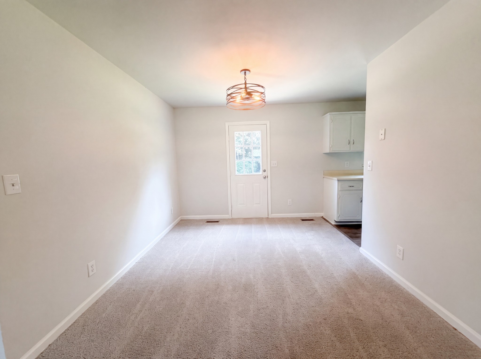 225 Tobacco Rd