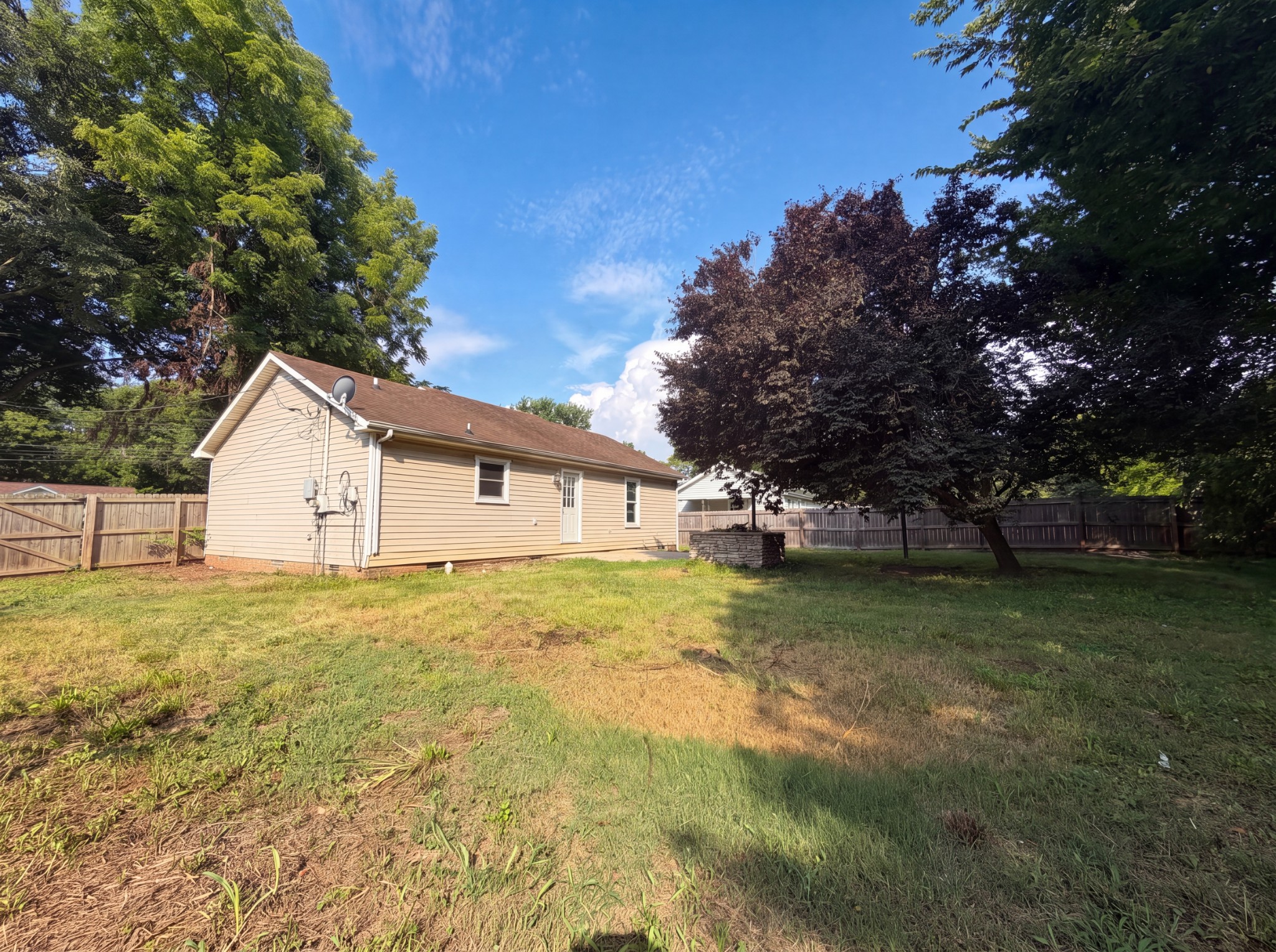 225 Tobacco Rd