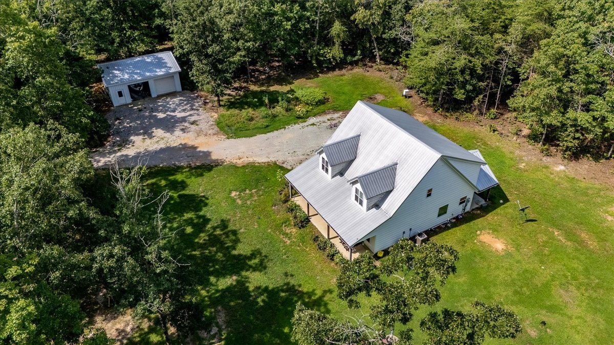 77 Oakwood Ave