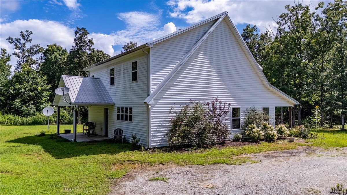 77 Oakwood Ave