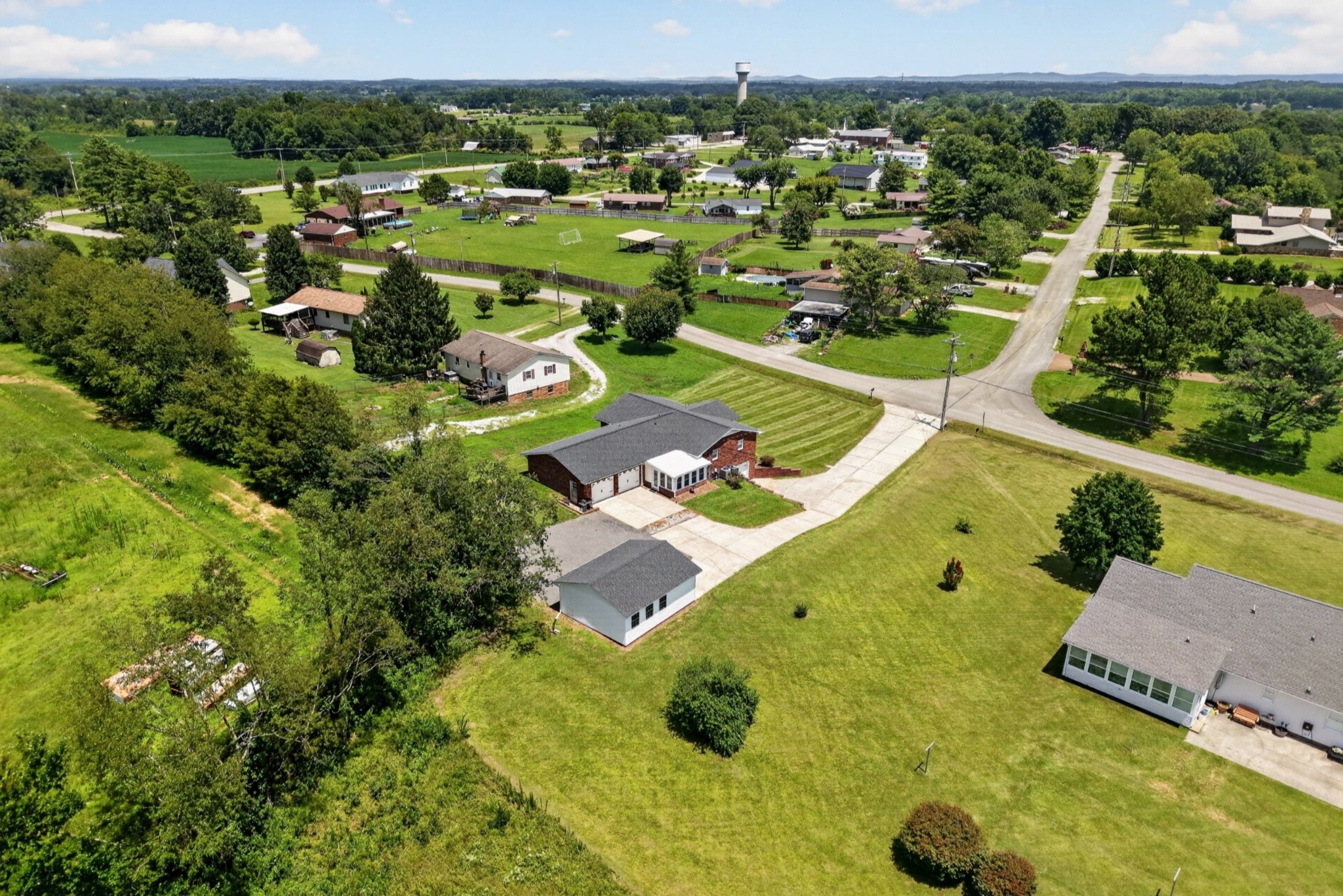 225 Westgate Dr