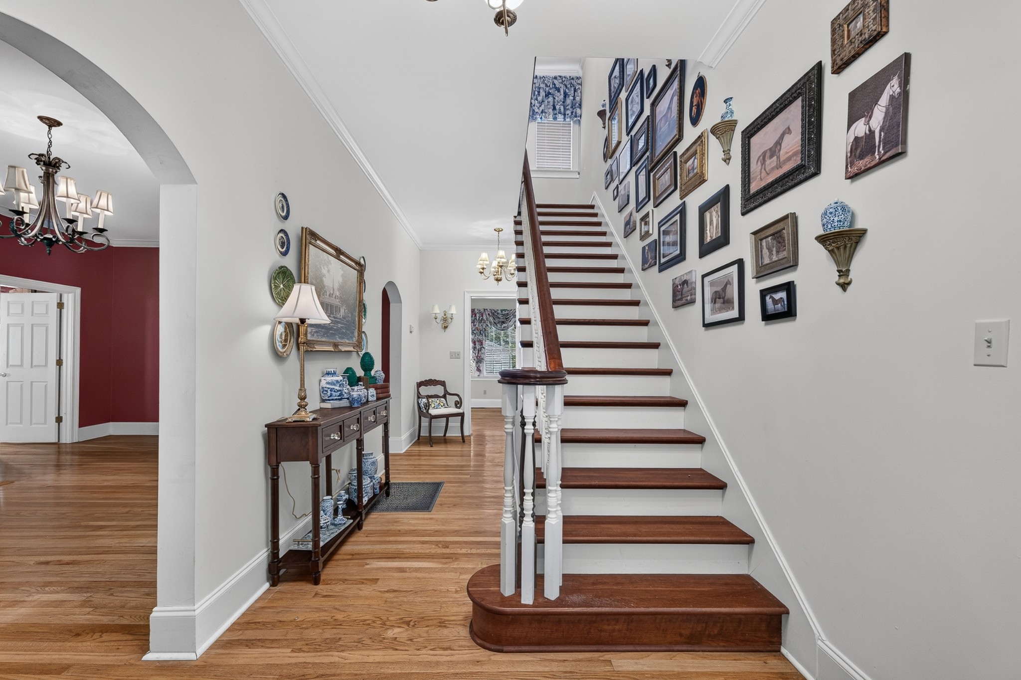135 Clayton Ln