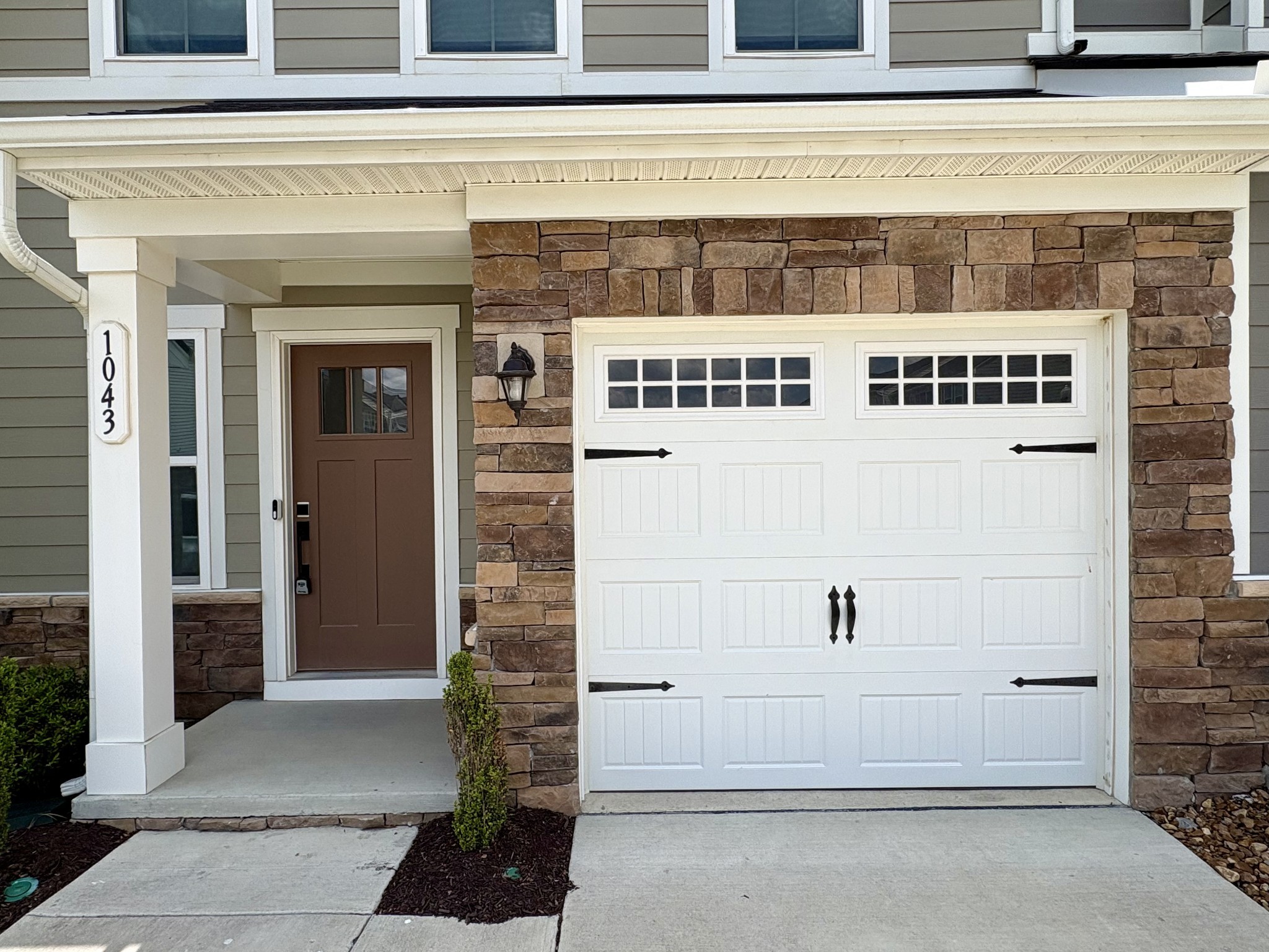 1043 Clendening Dr