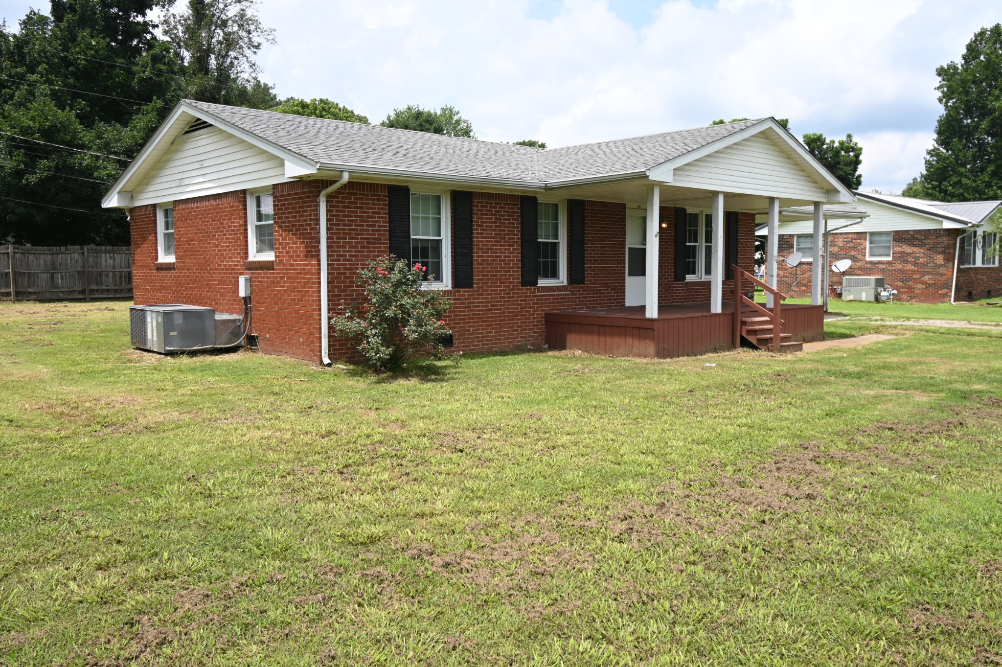 66 Hillview Dr