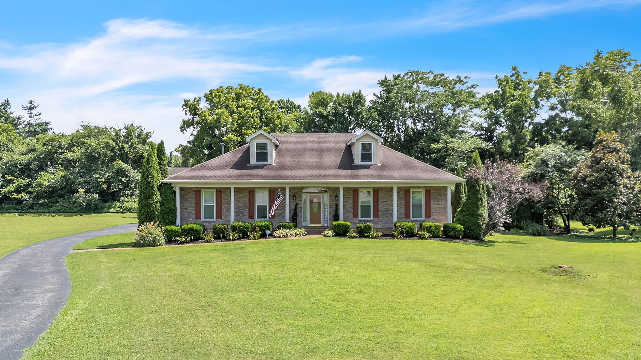 124 Medford Pl