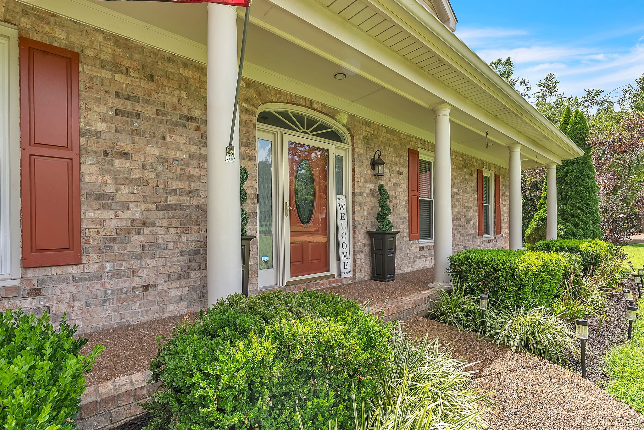 124 Medford Pl