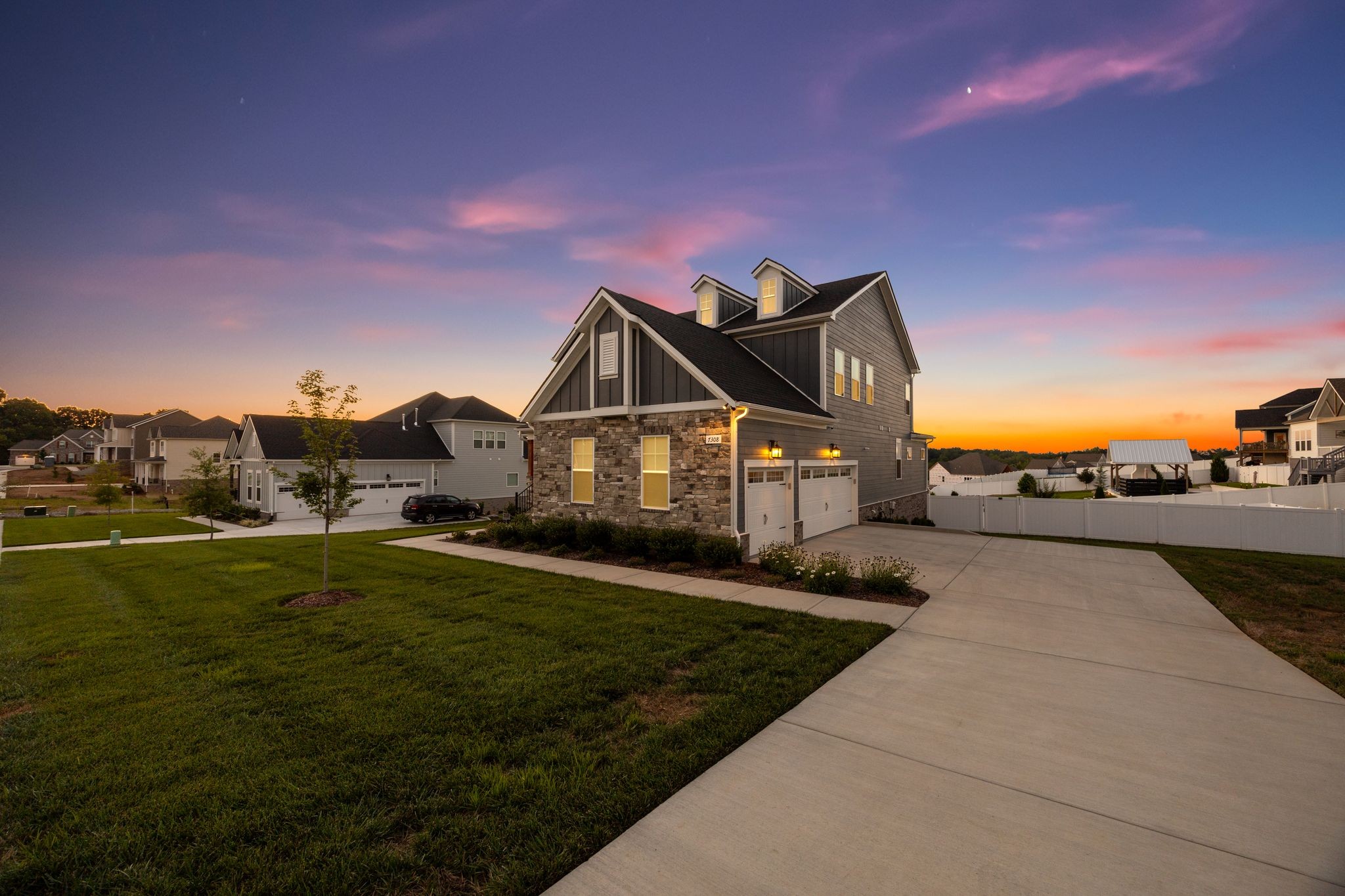 7308 Dutch River Cir