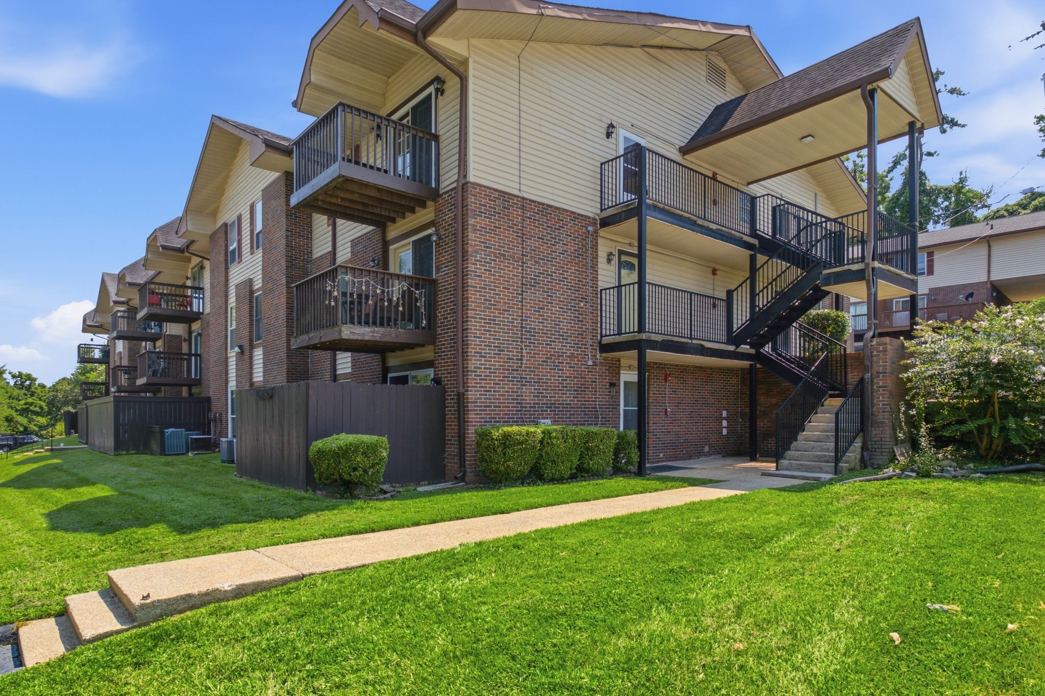 500 Paragon Mills Rd