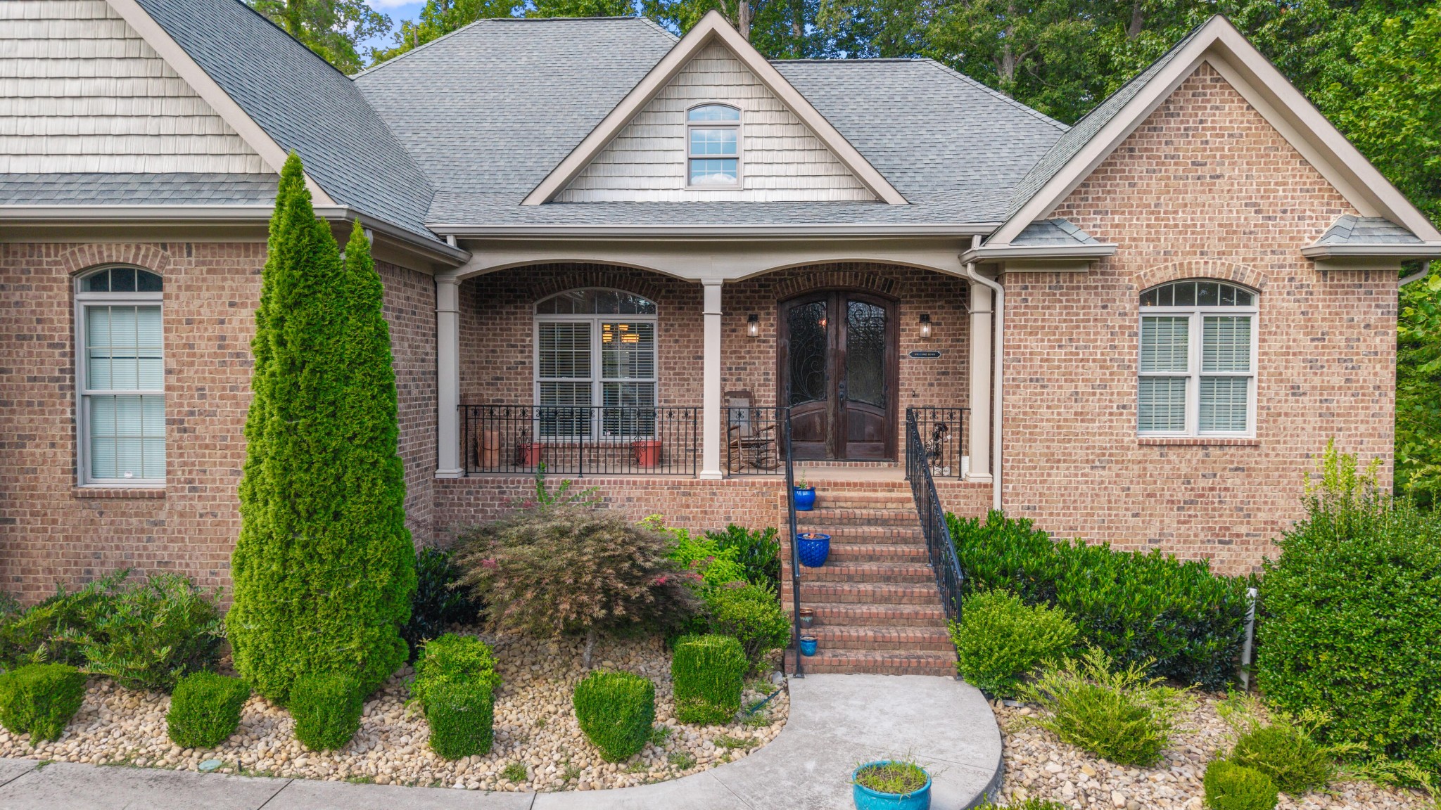 704 Pembridge Circle, NW