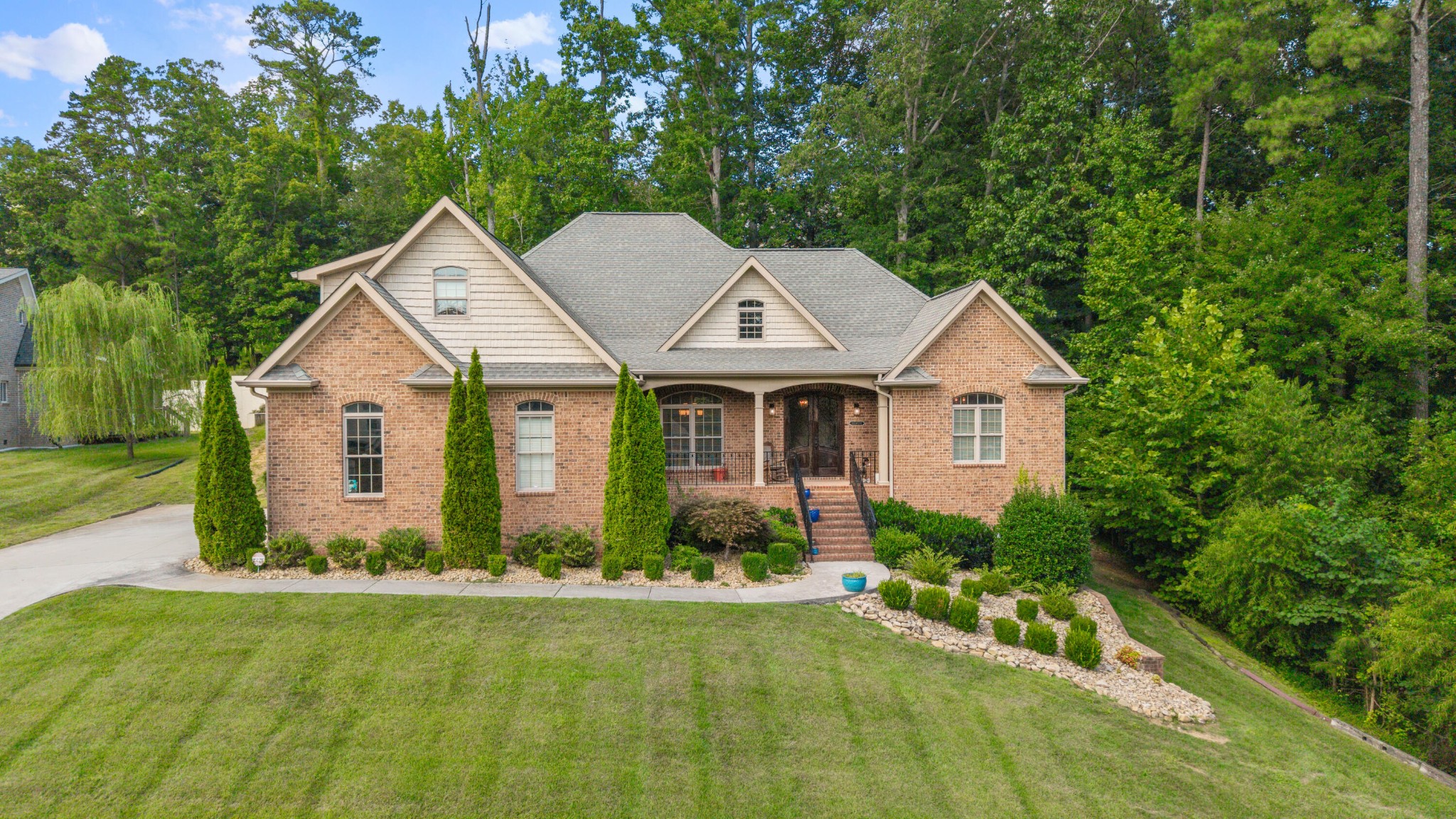 704 Pembridge Circle, NW