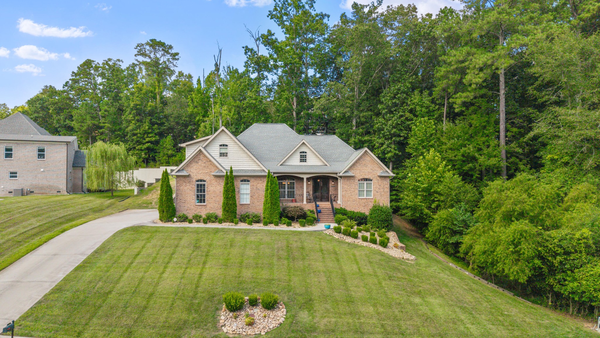 704 Pembridge Circle, NW